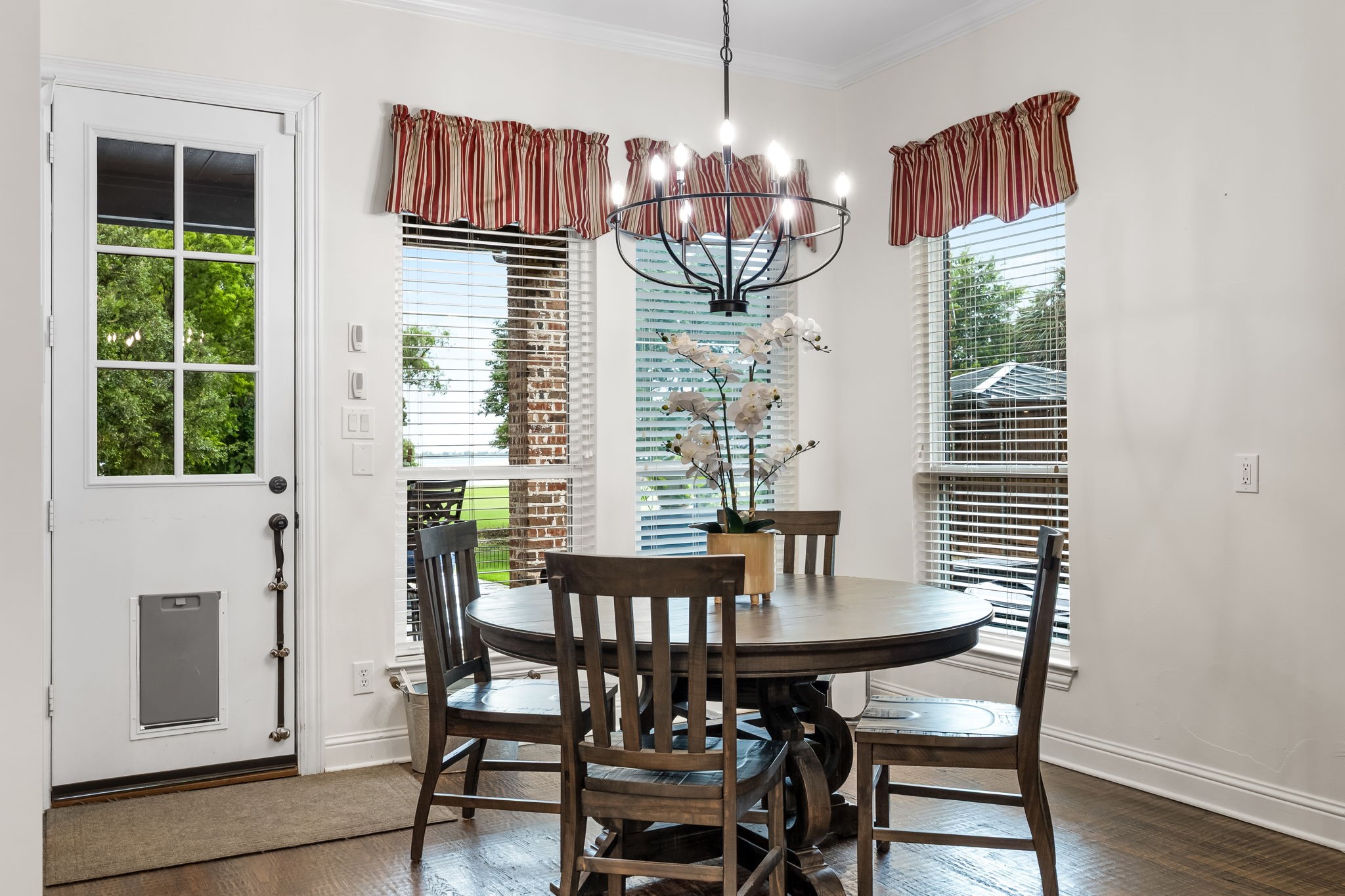 2375 Lake Forest Drive