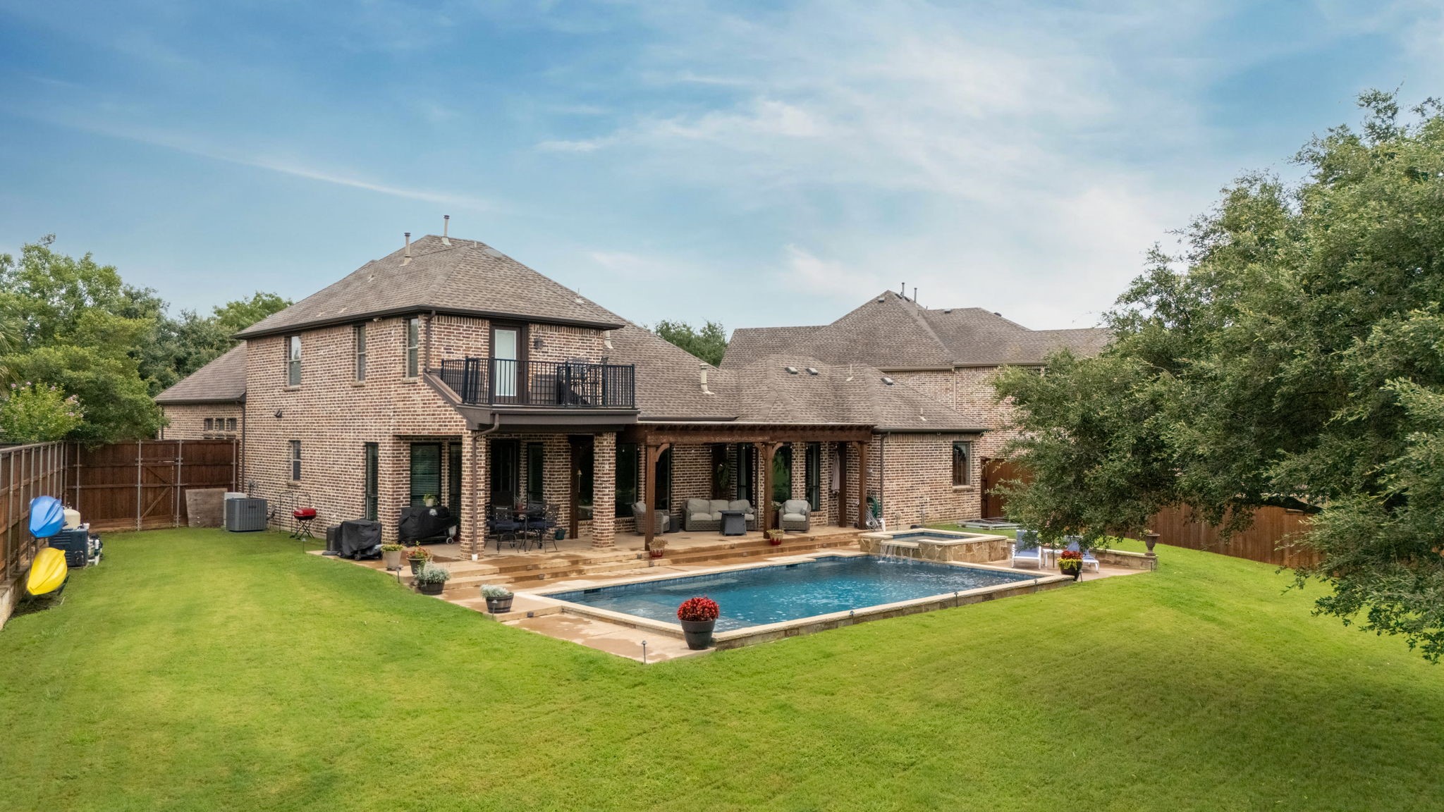 2375 Lake Forest Drive