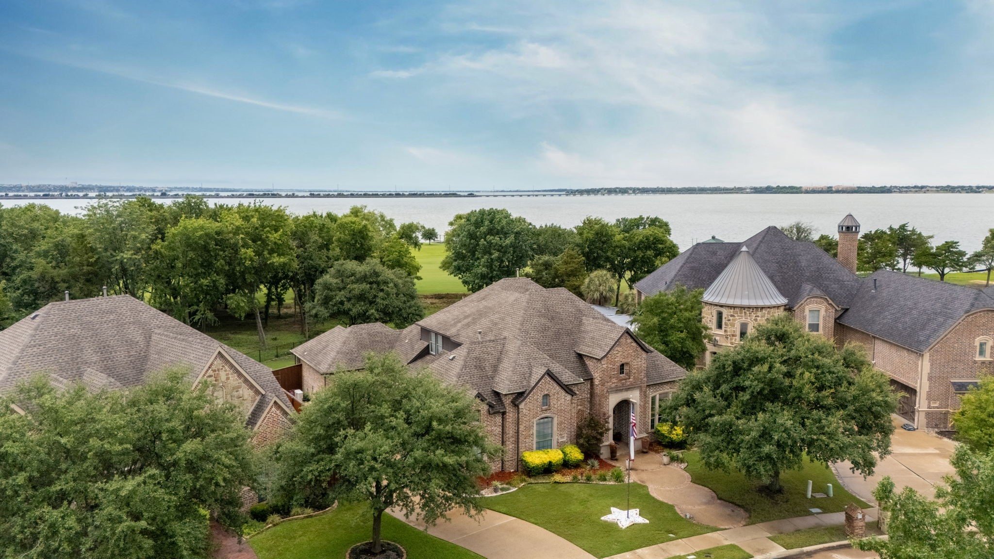 2375 Lake Forest Drive