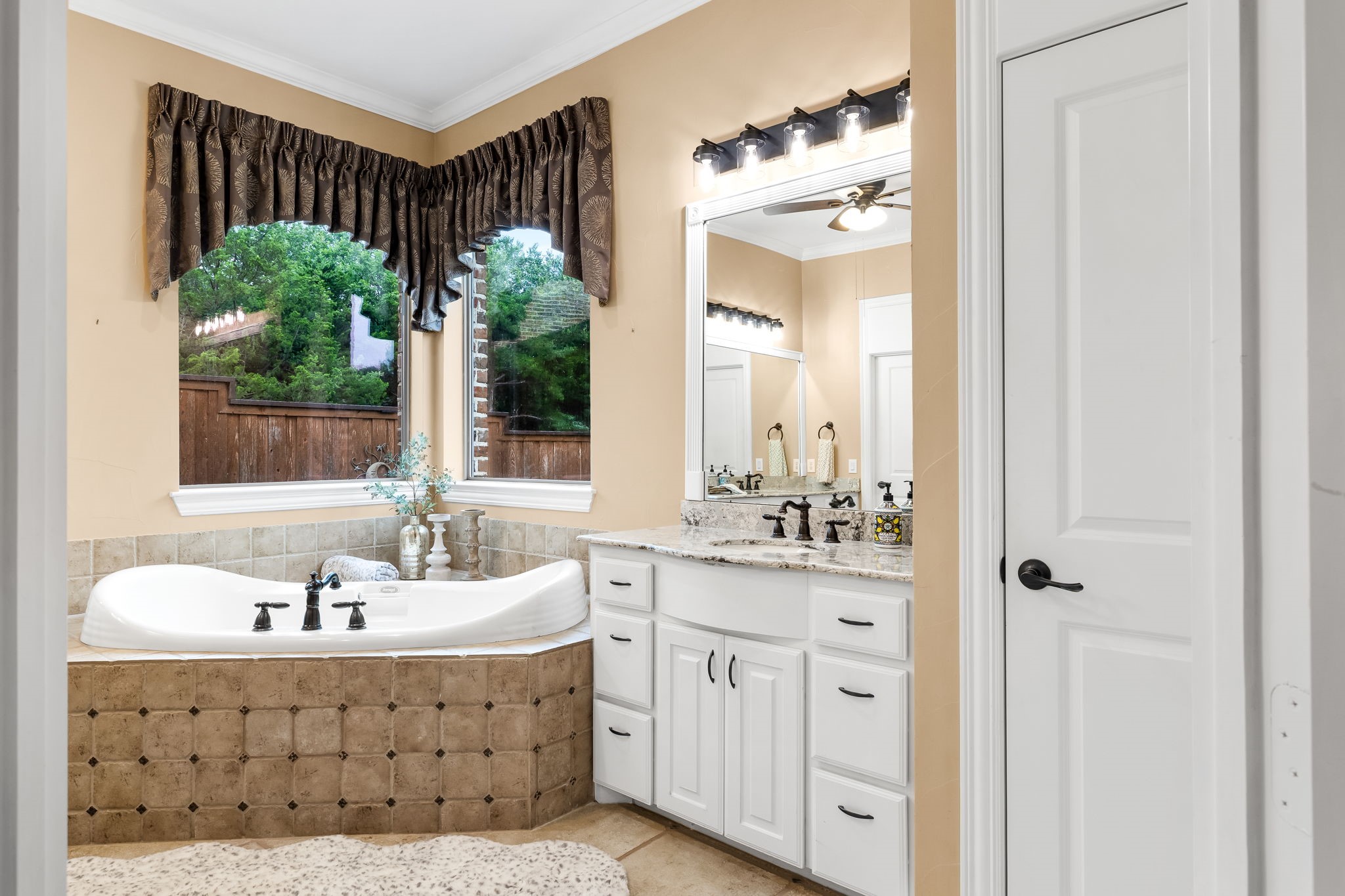 2375 Lake Forest Drive