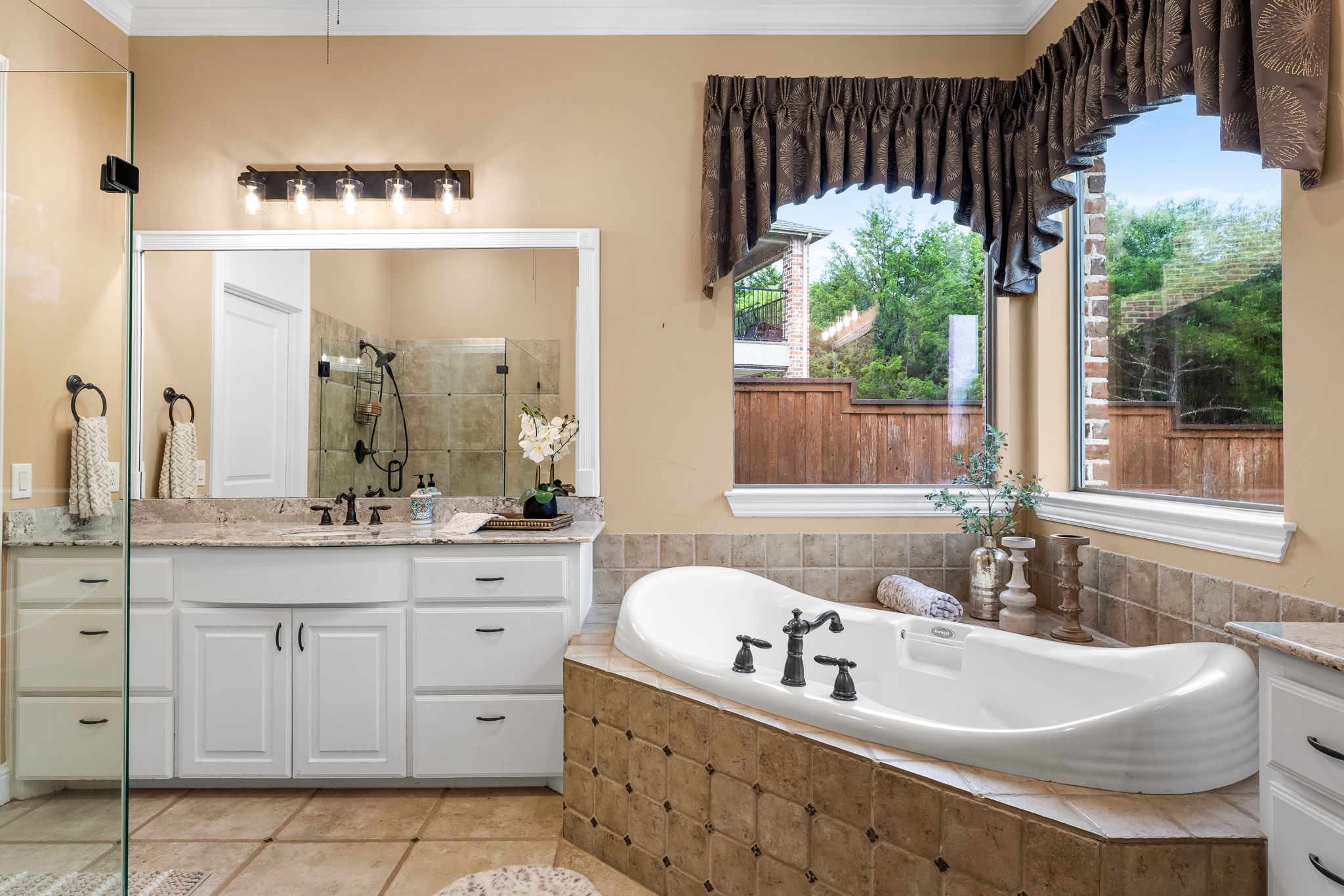 2375 Lake Forest Drive