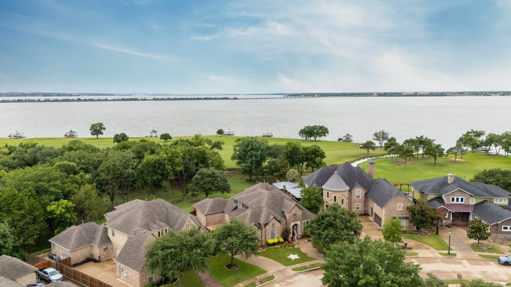 2375 Lake Forest Drive