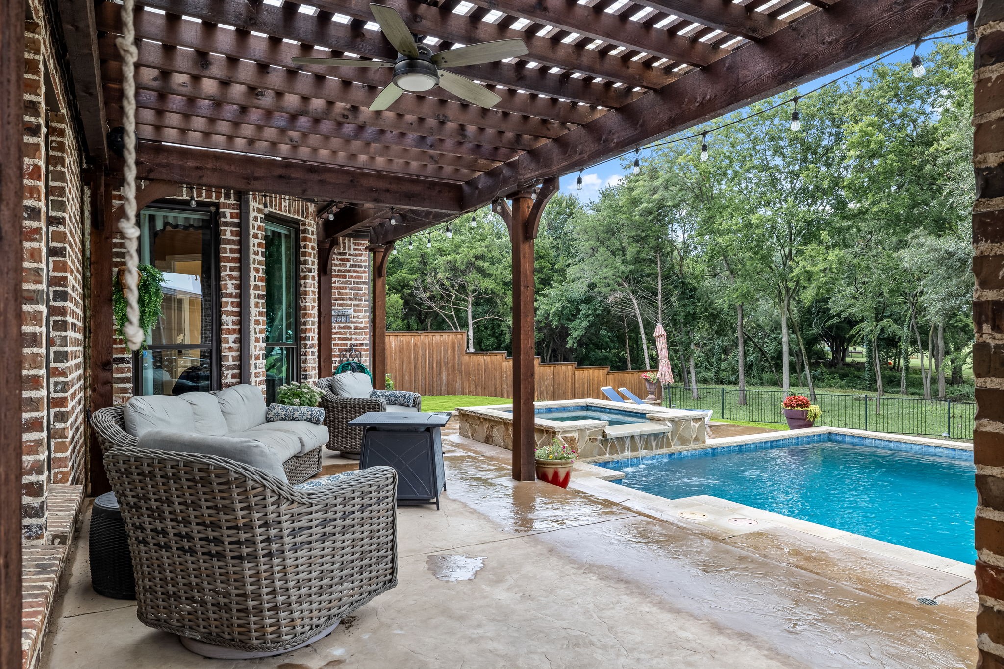 2375 Lake Forest Drive