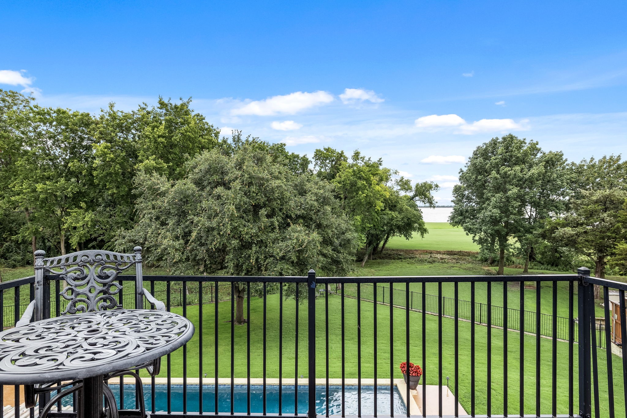 2375 Lake Forest Drive