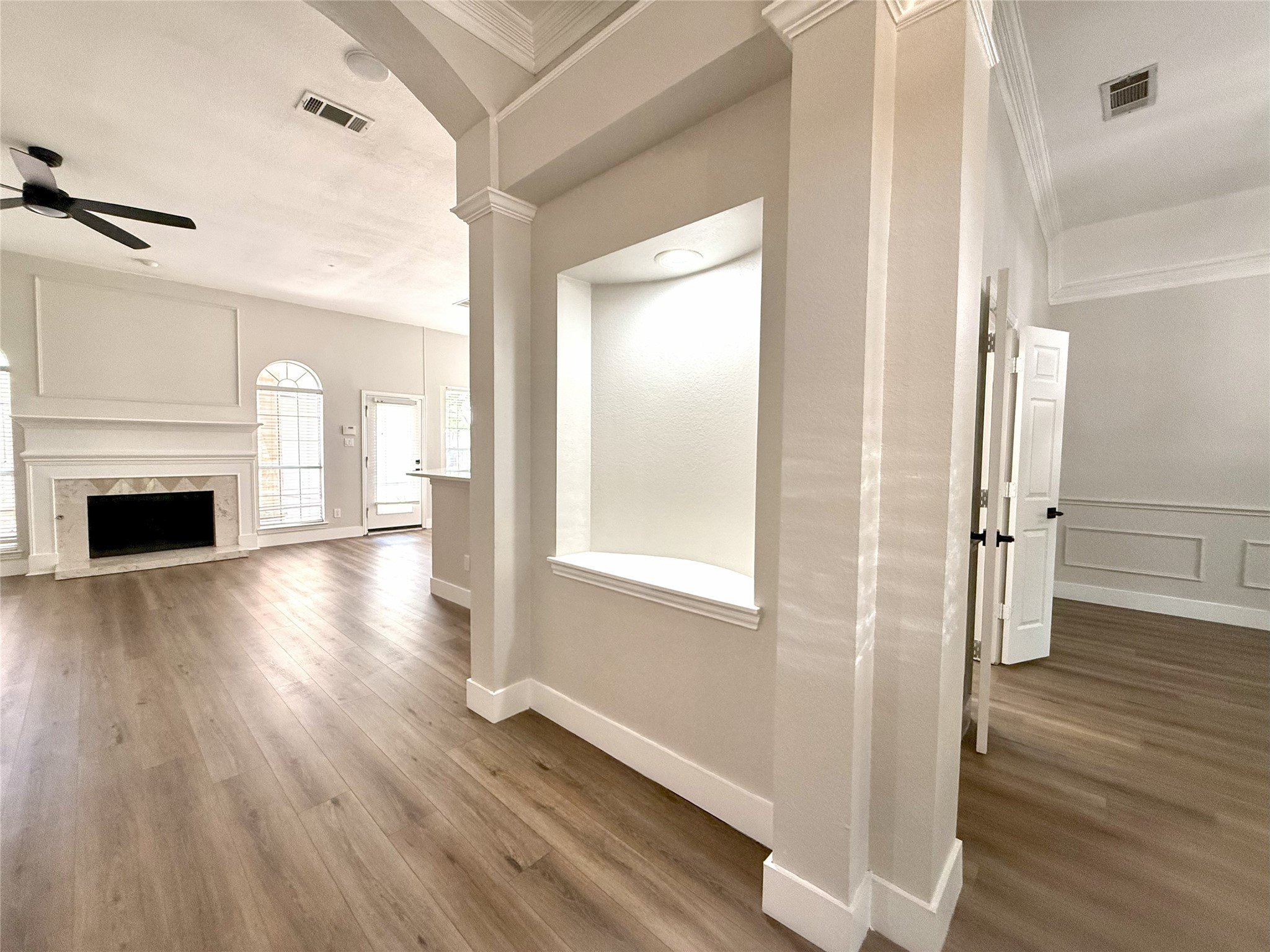 2300 Hunter Place Lane