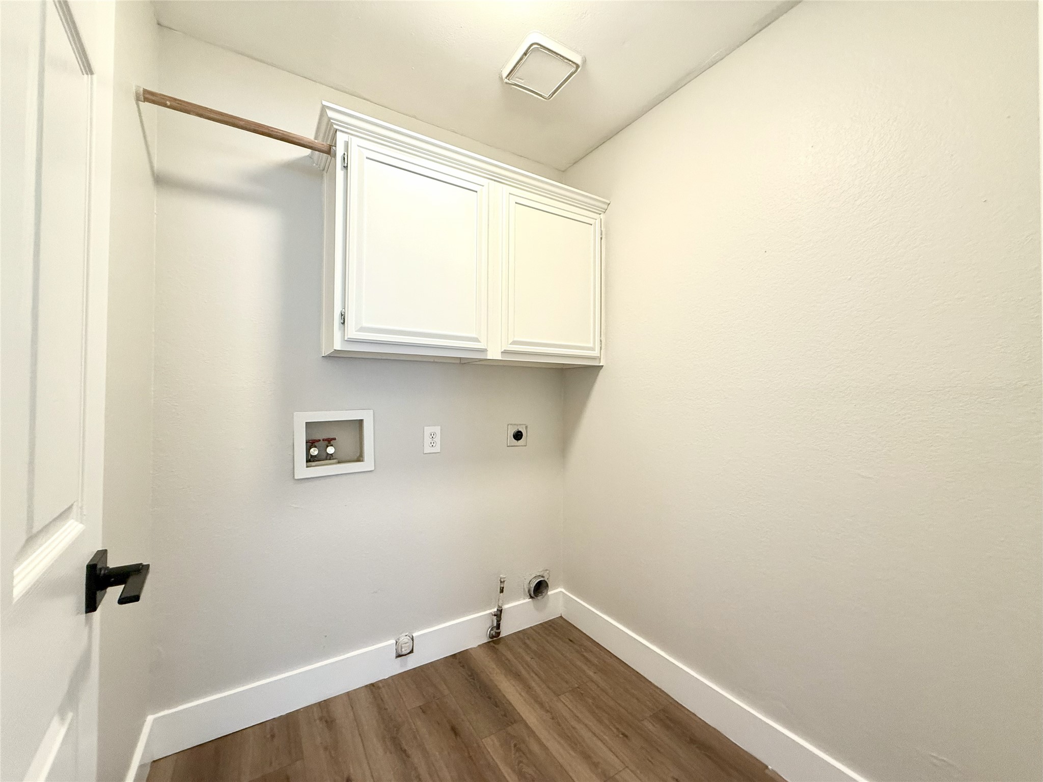 2300 Hunter Place Lane