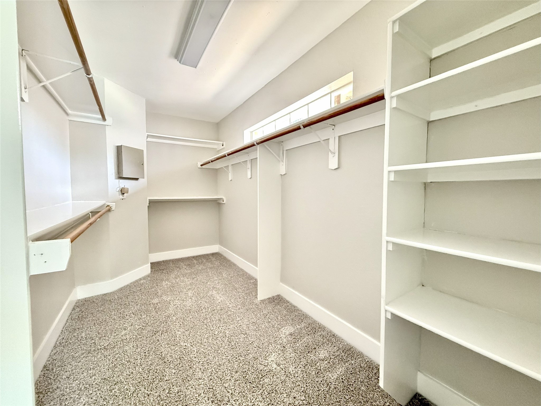 2300 Hunter Place Lane