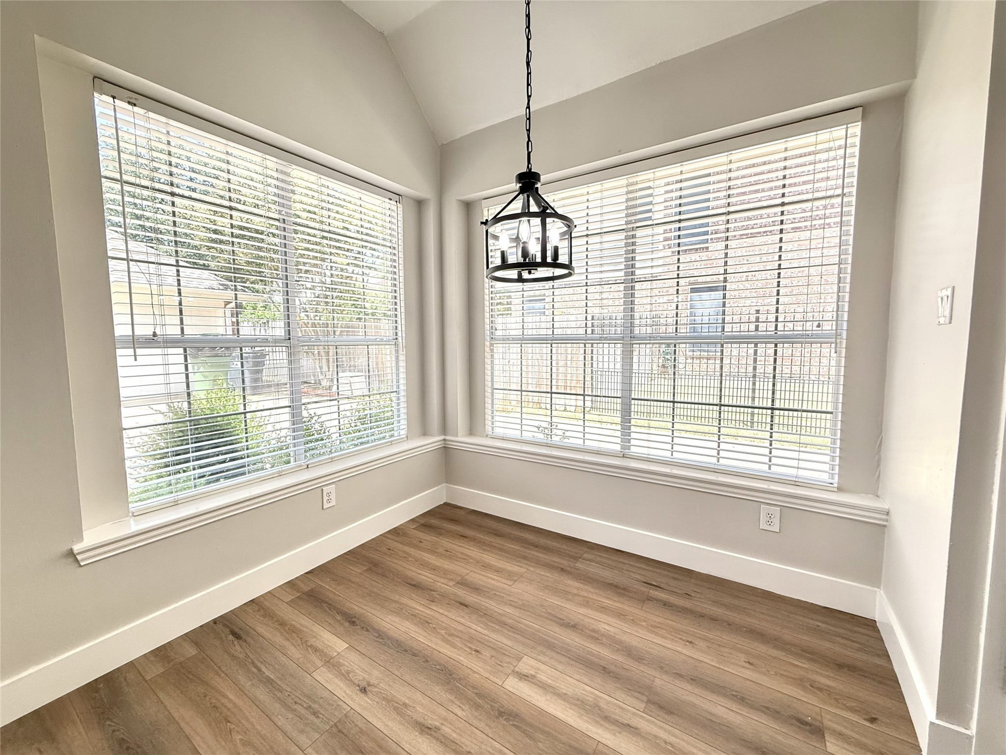 2300 Hunter Place Lane