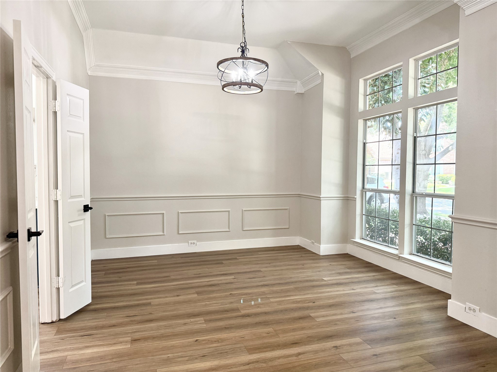 2300 Hunter Place Lane