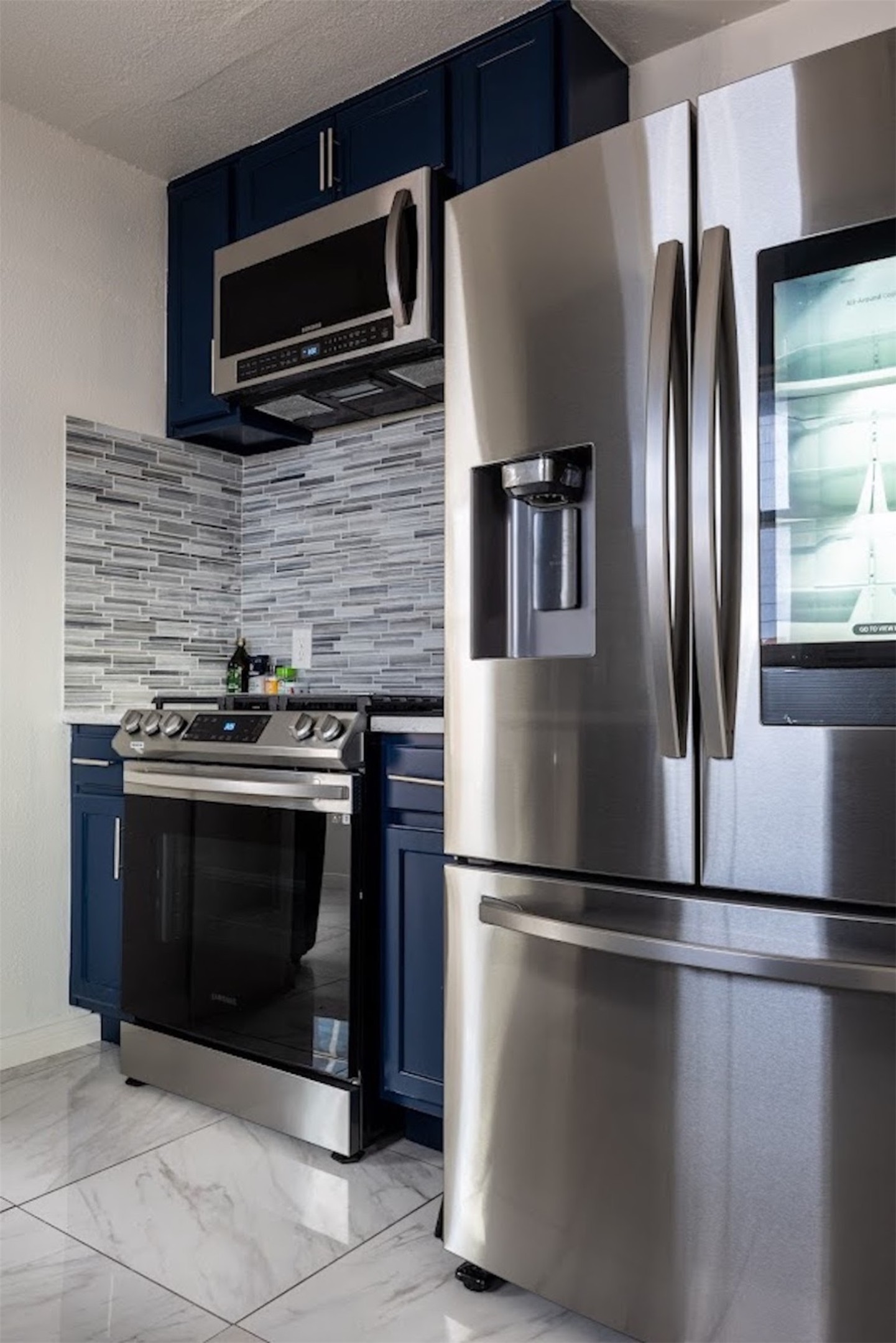 3819 Roseland Avenue