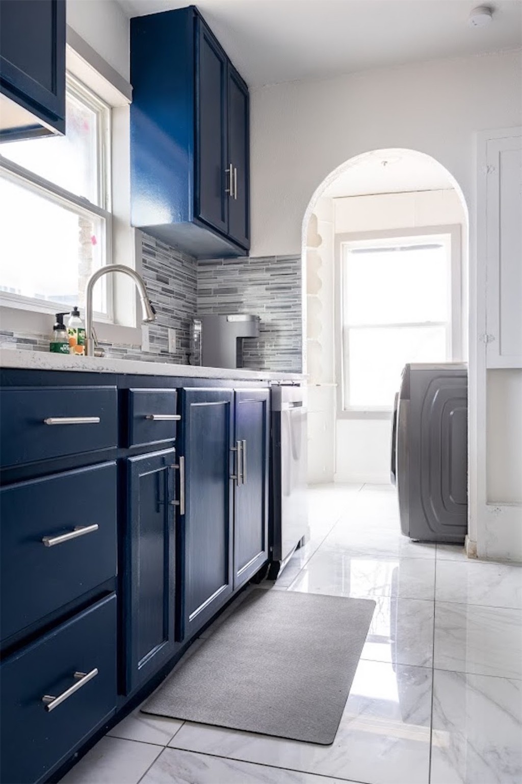 3819 Roseland Avenue