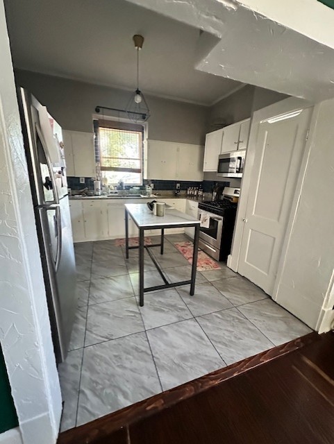 713 Mount Auburn Avenue