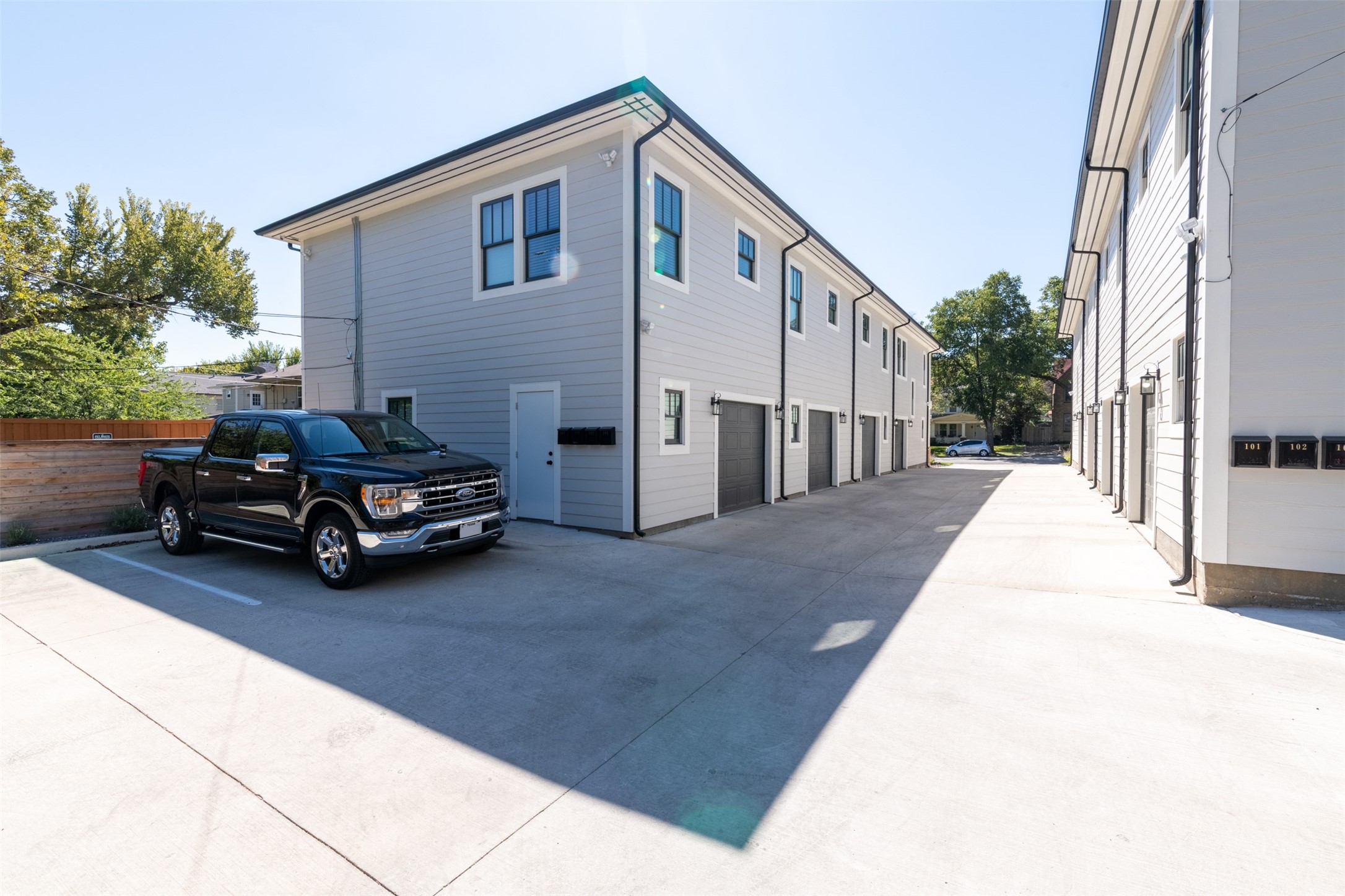 1139 Kings Highway 103