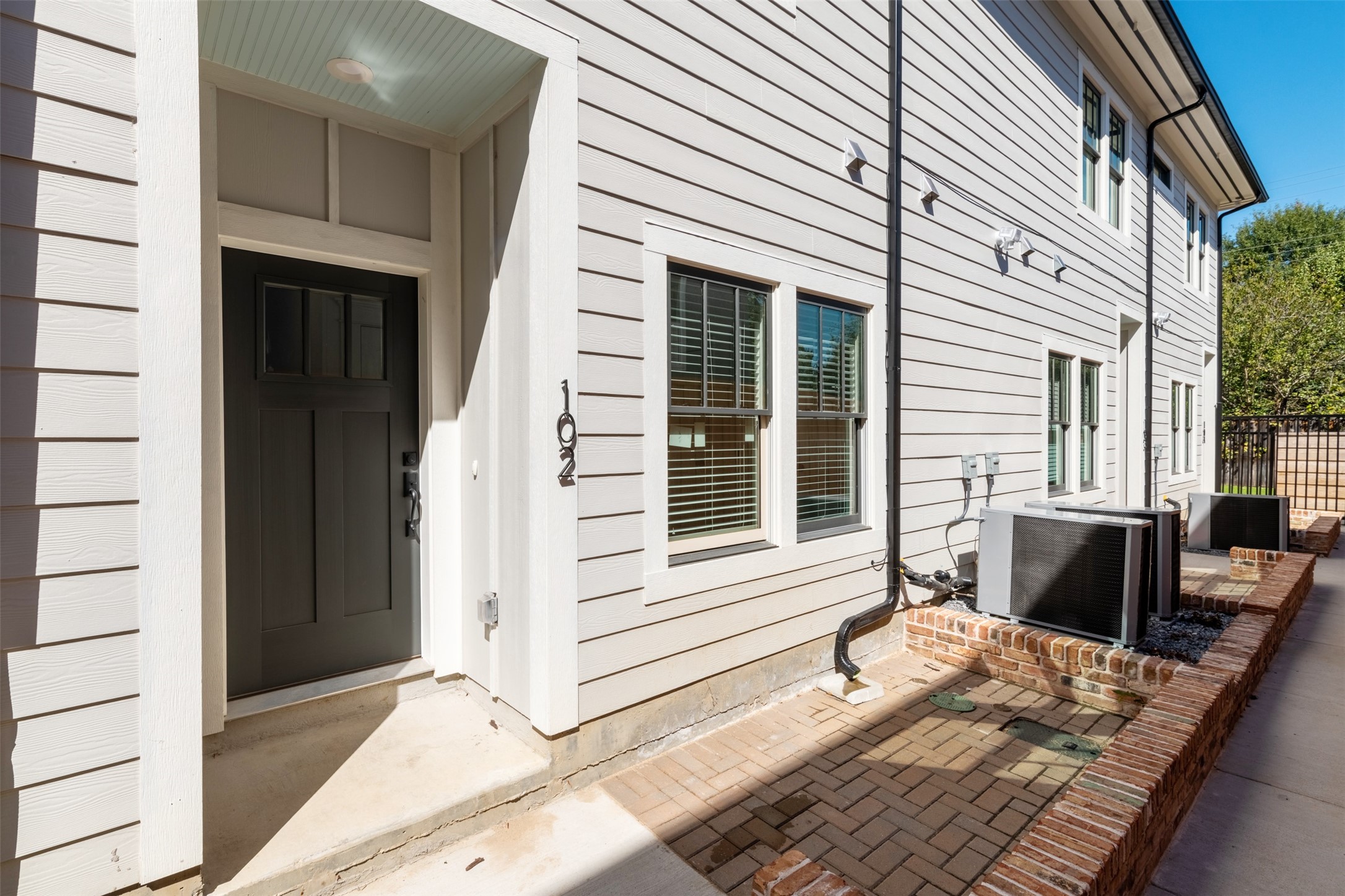 1139 Kings Highway 103