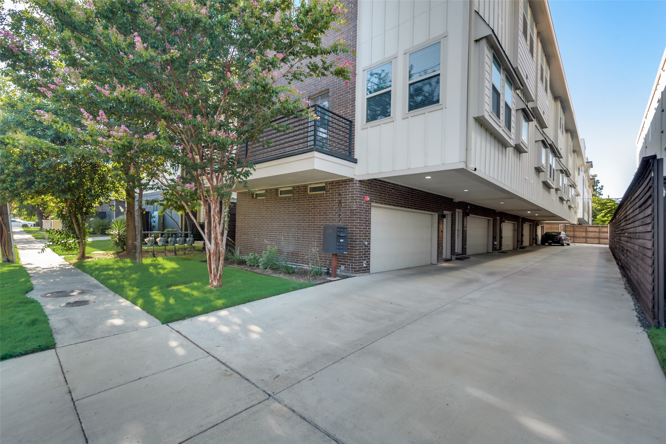 5815 Bryan Parkway 10