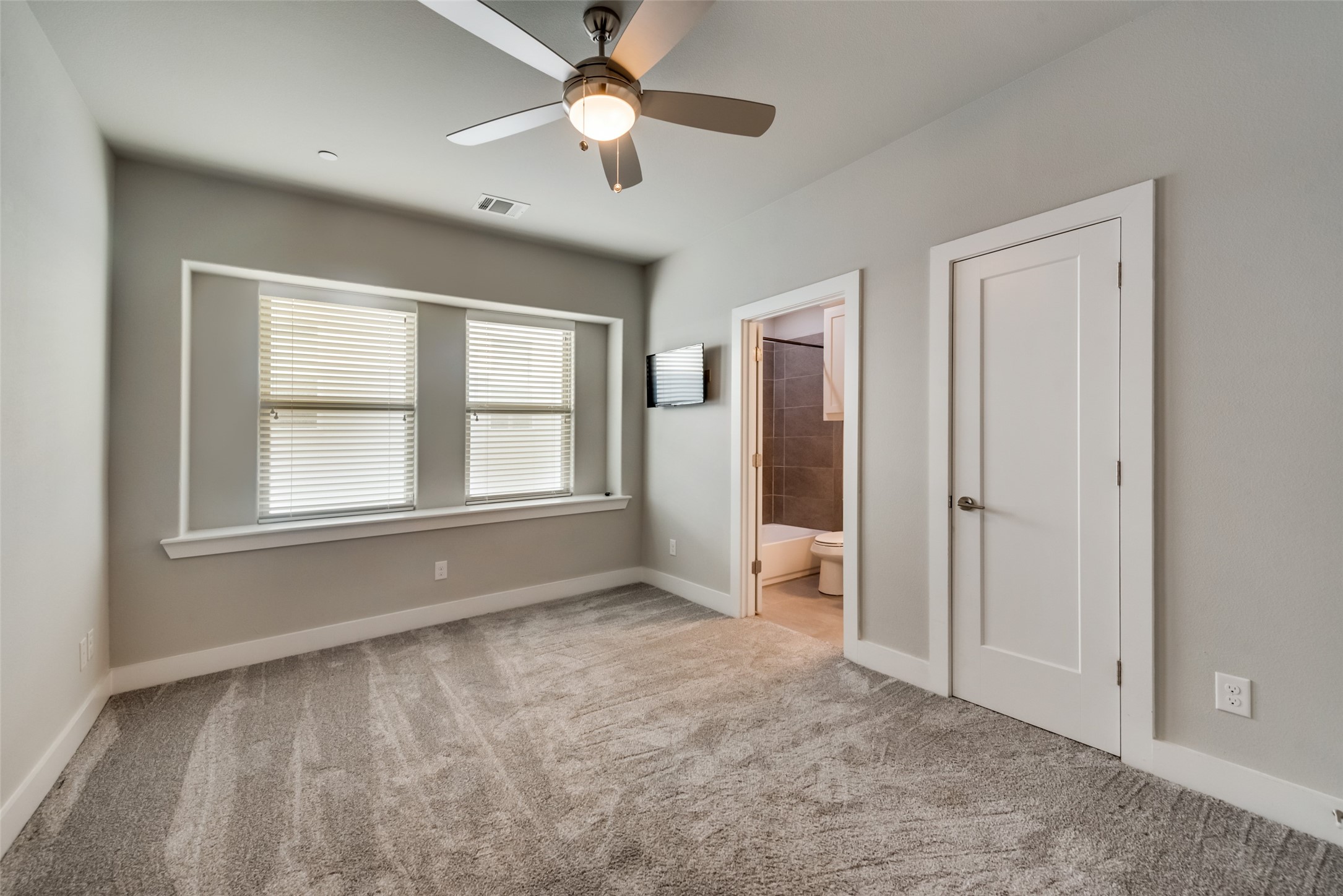 5815 Bryan Parkway 10