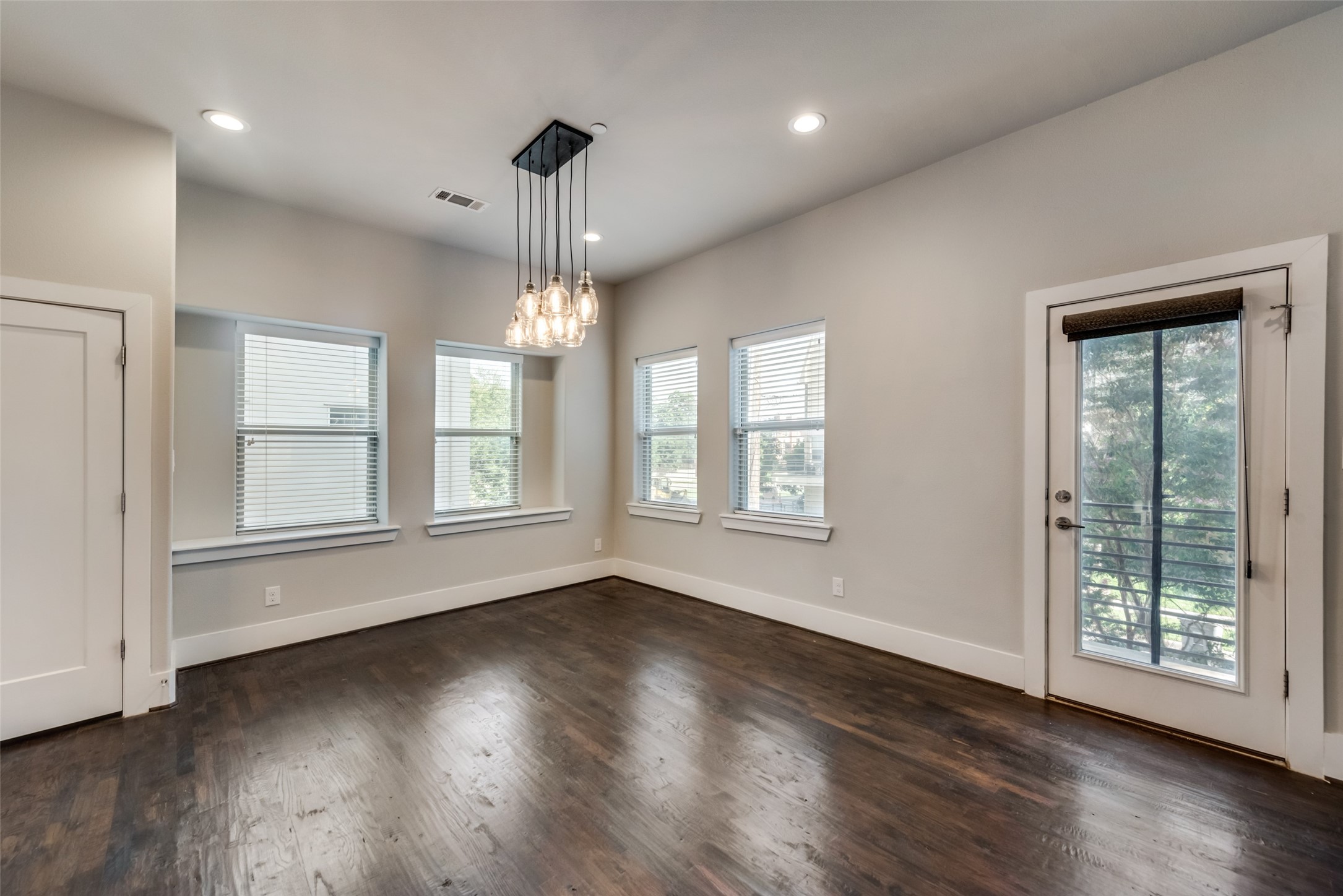 5815 Bryan Parkway 10