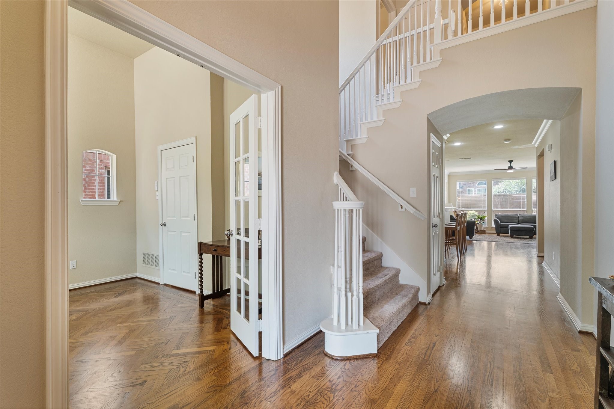 5513 Amber Way