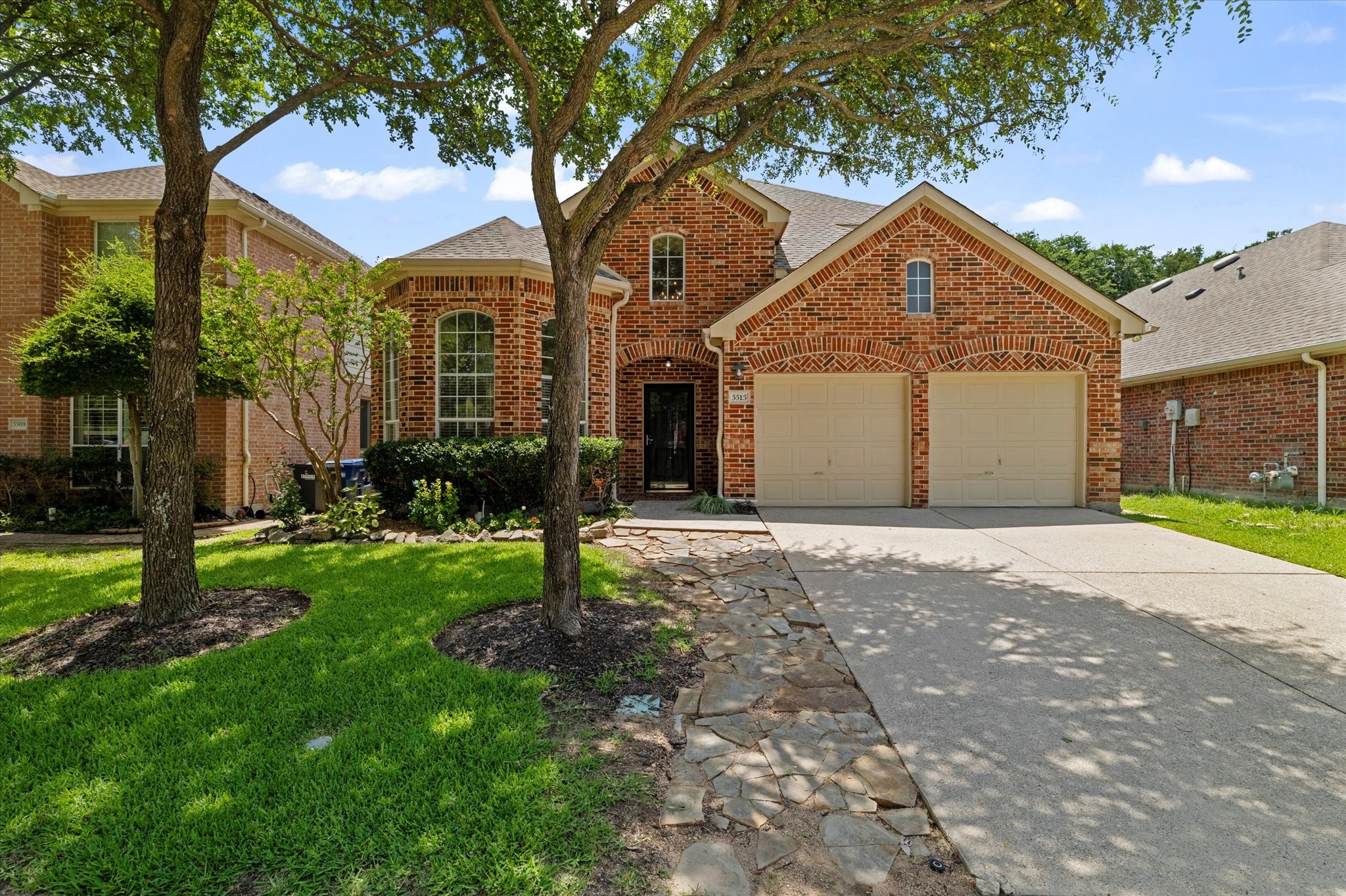 5513 Amber Way