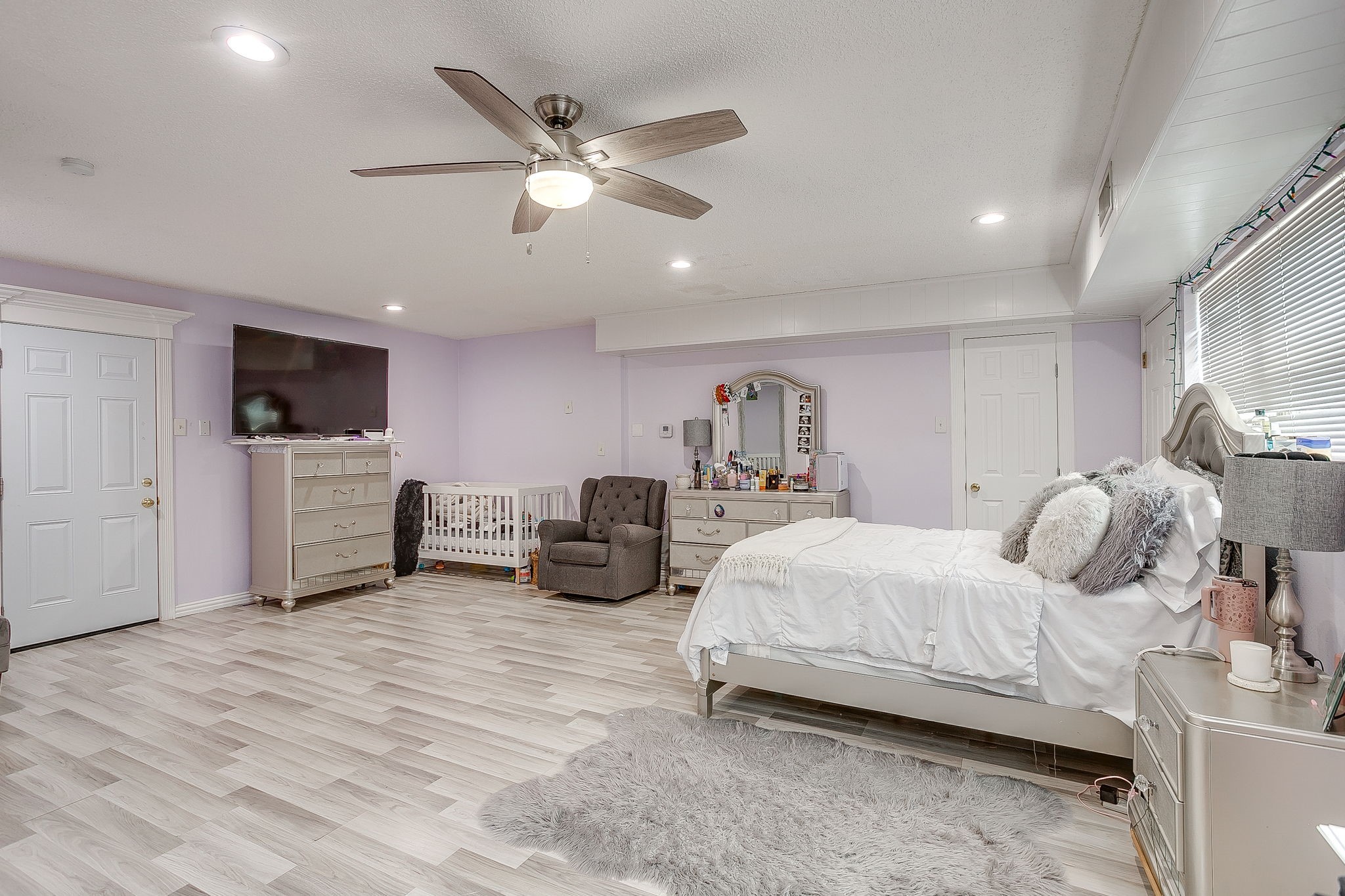 2122 S Vernon Avenue