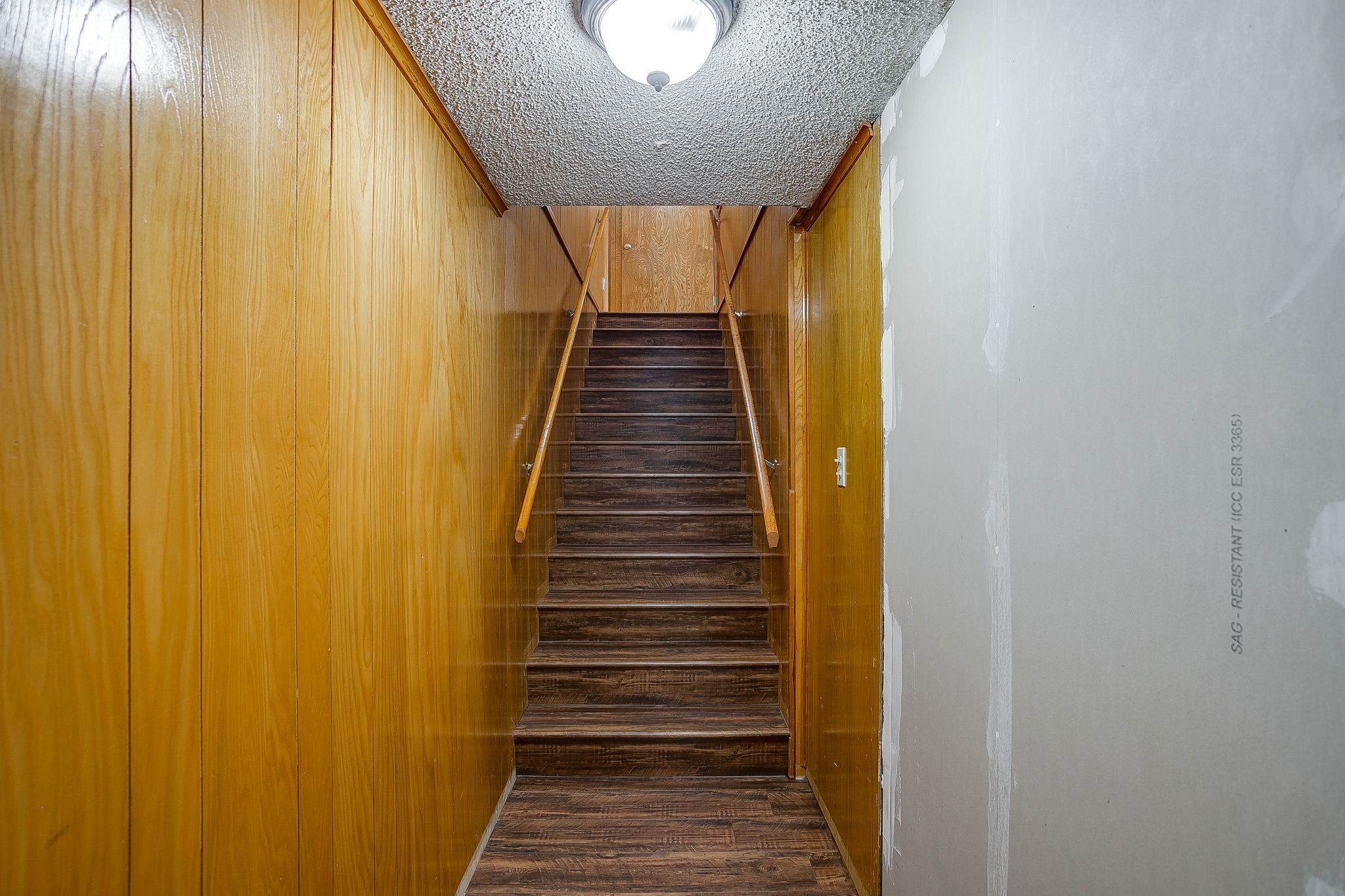 2122 S Vernon Avenue