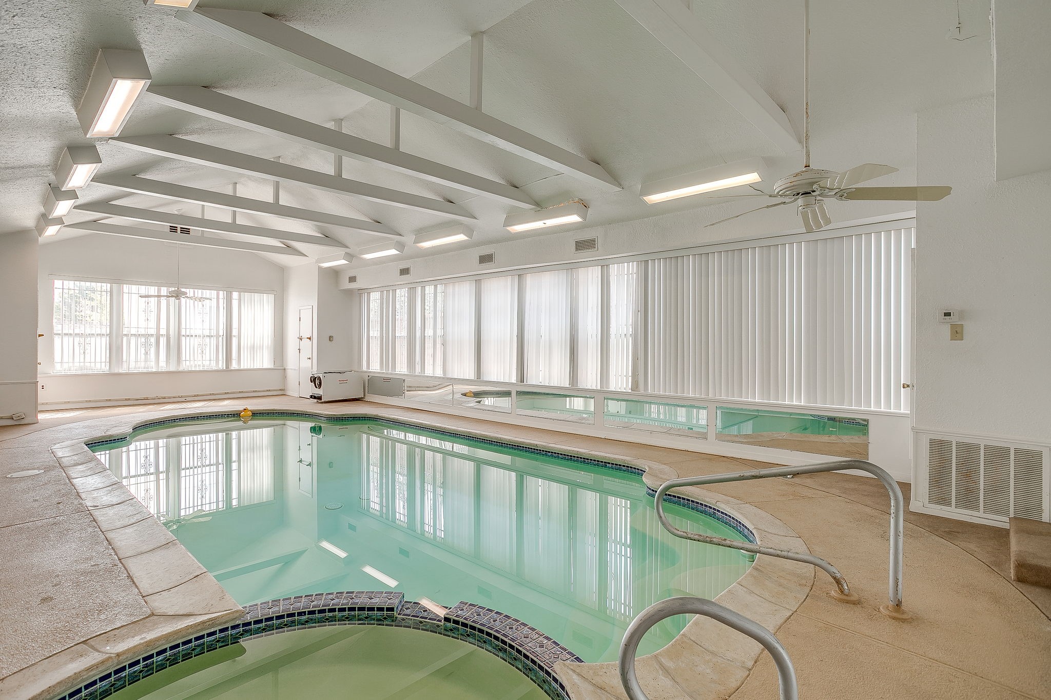 2122 S Vernon Avenue