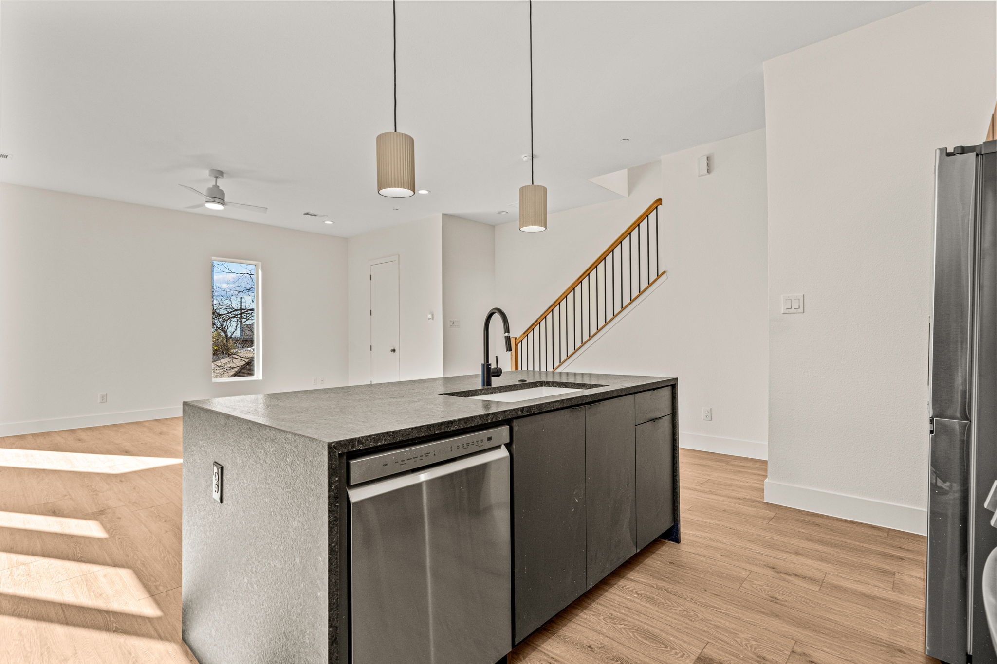 2206 Arroyo Avenue 201