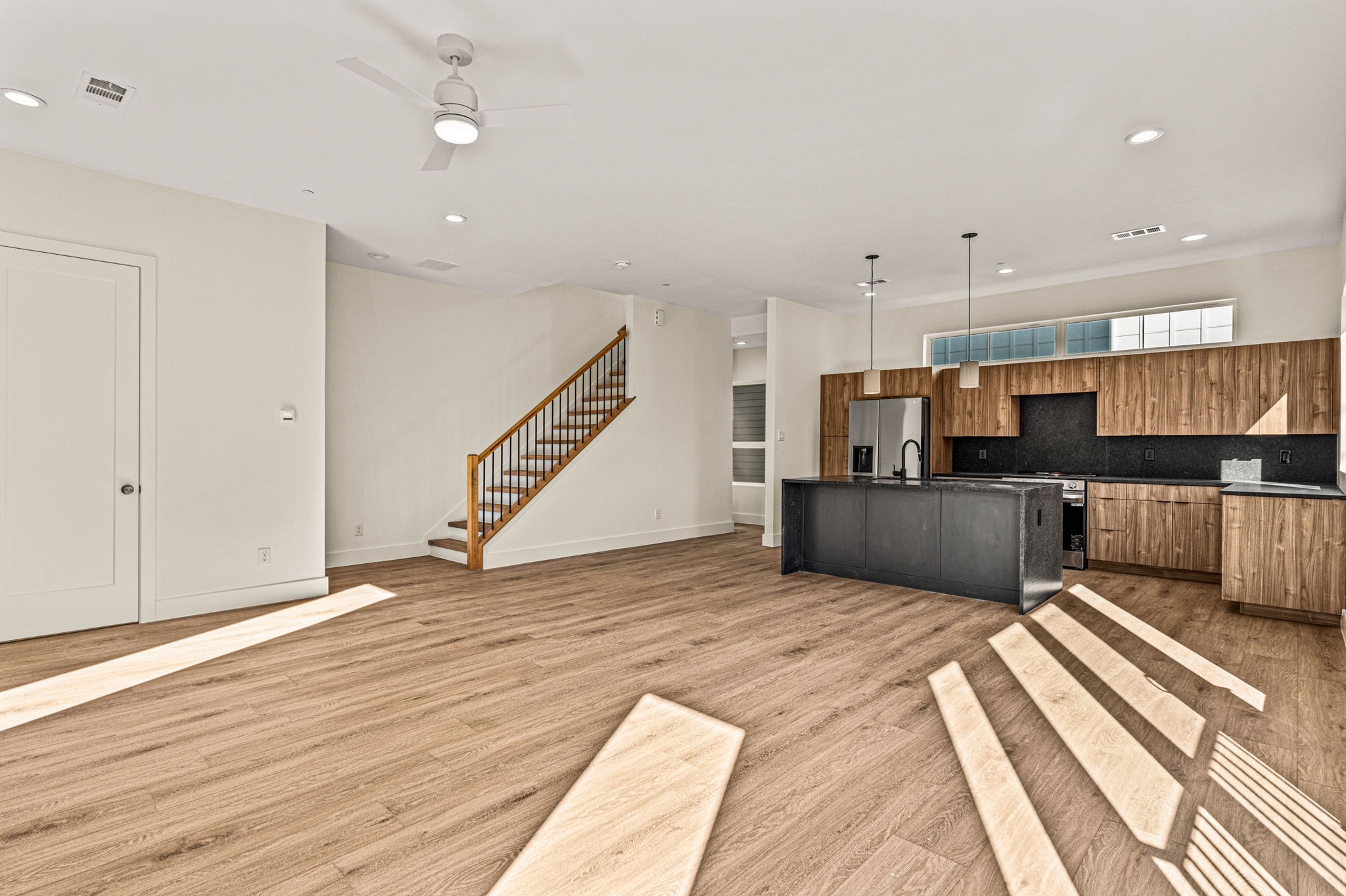 2206 Arroyo Avenue 201