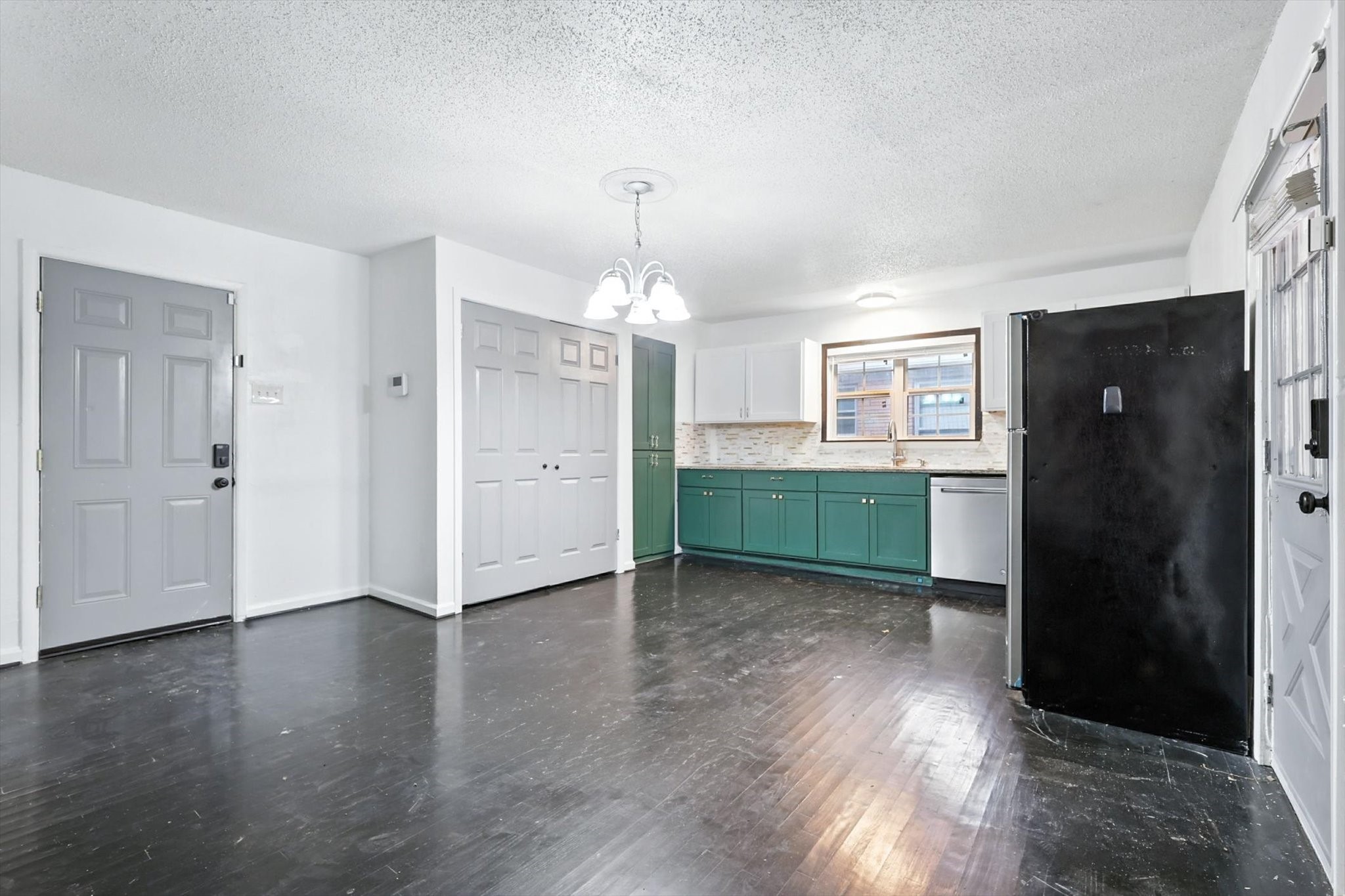 2634 Santa Cruz Drive