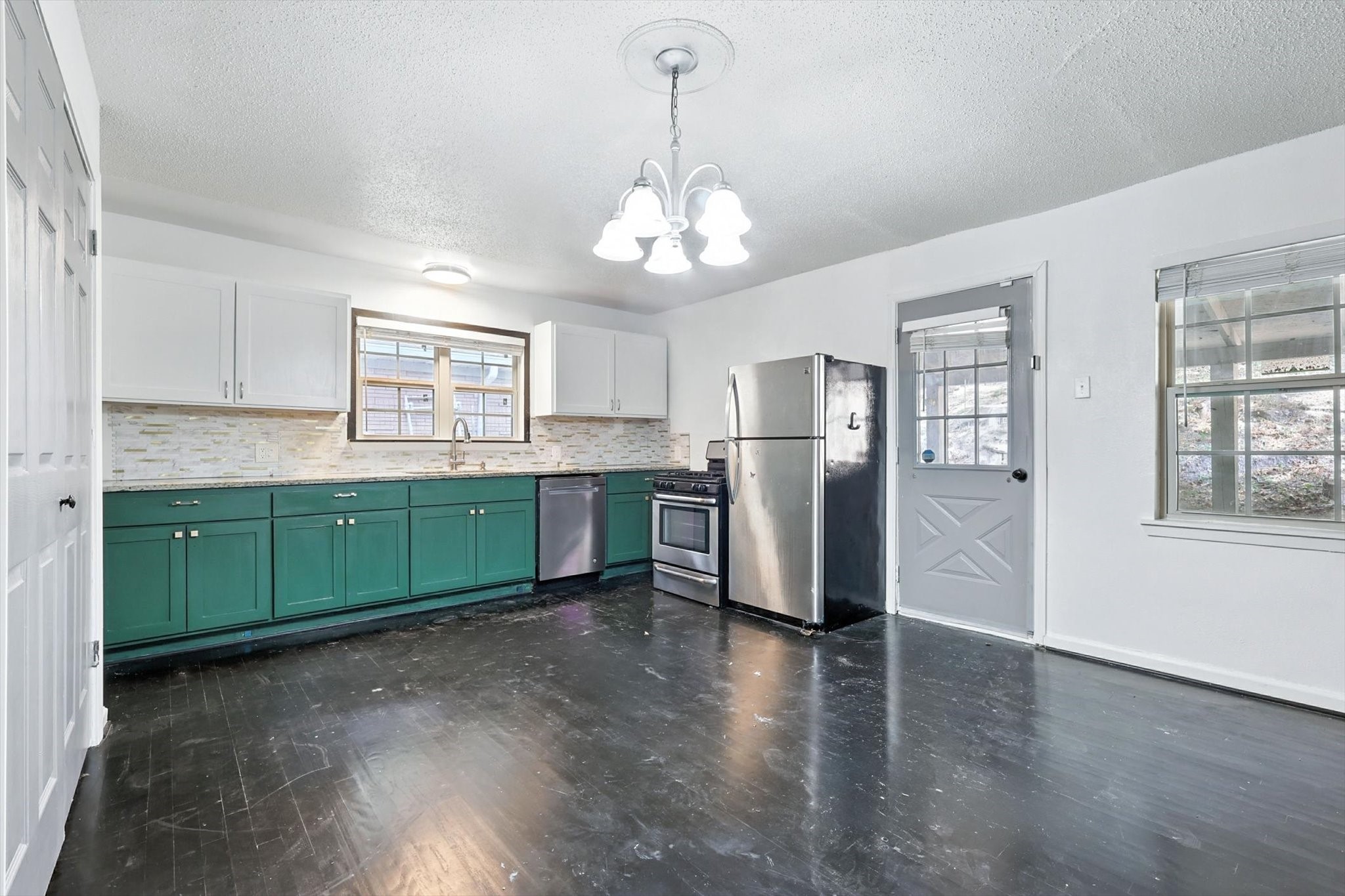 2634 Santa Cruz Drive