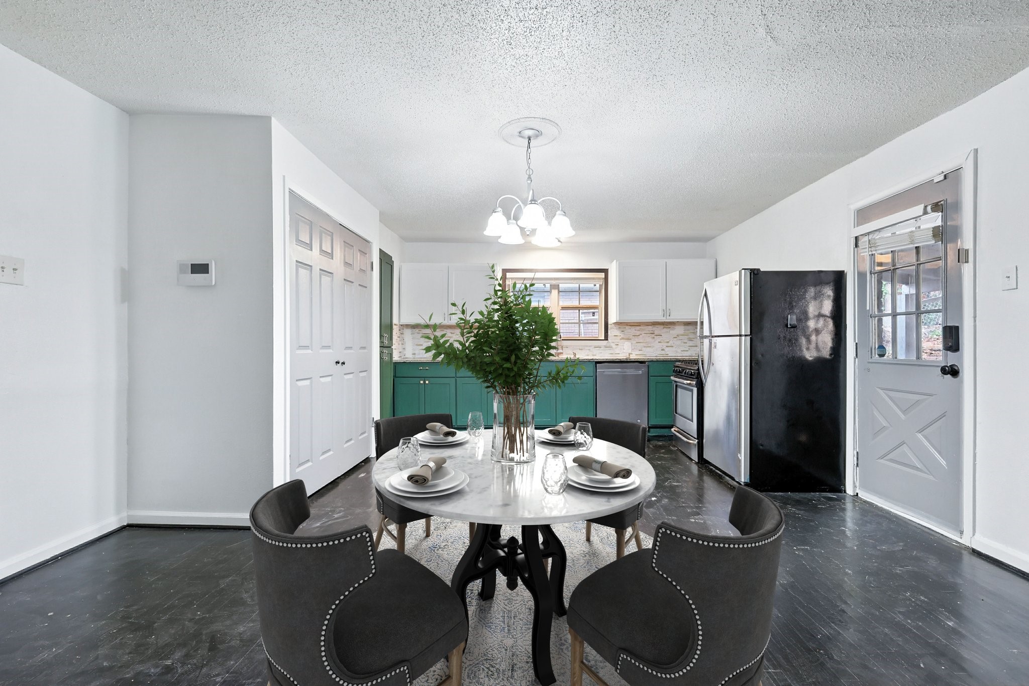 2634 Santa Cruz Drive