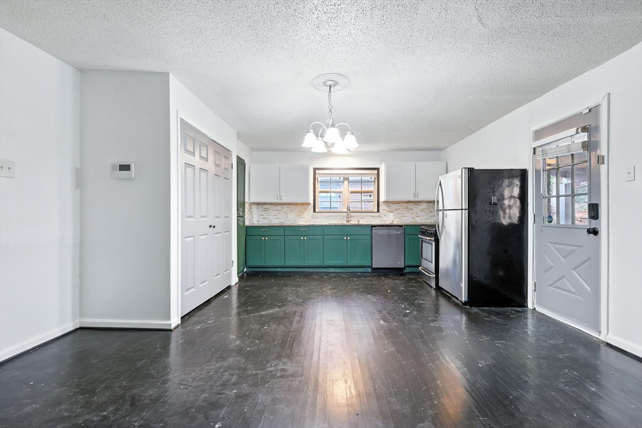 2634 Santa Cruz Drive