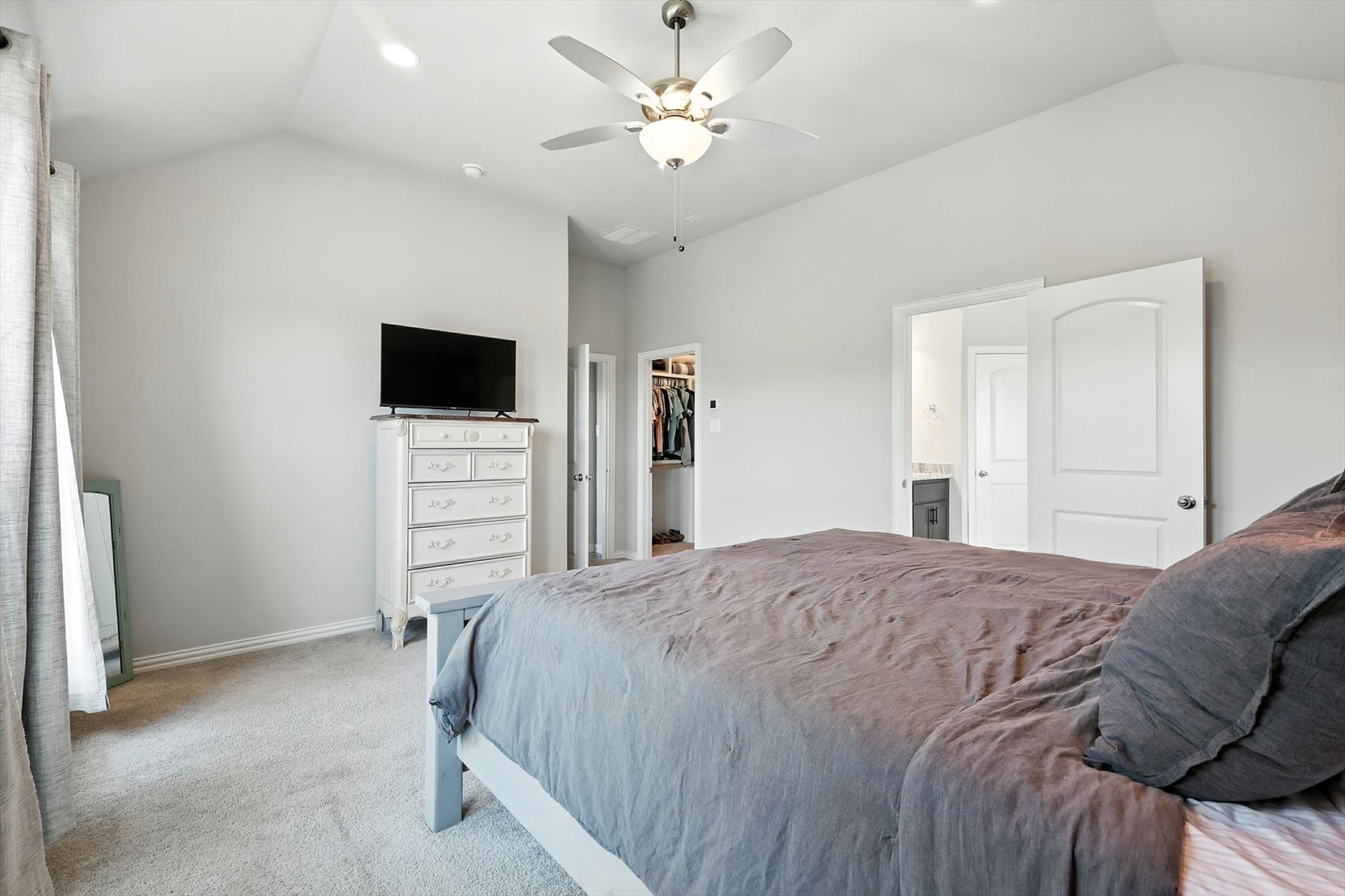3325 Woodland