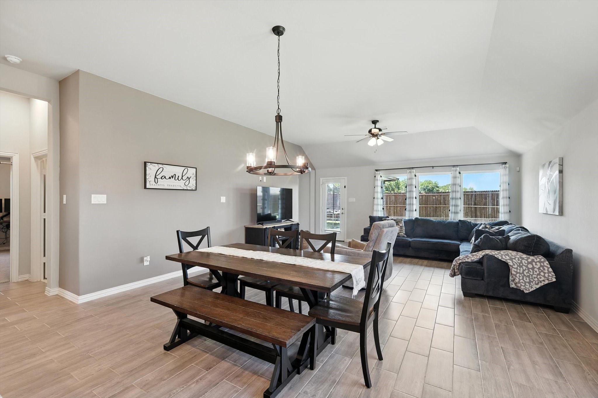 3325 Woodland