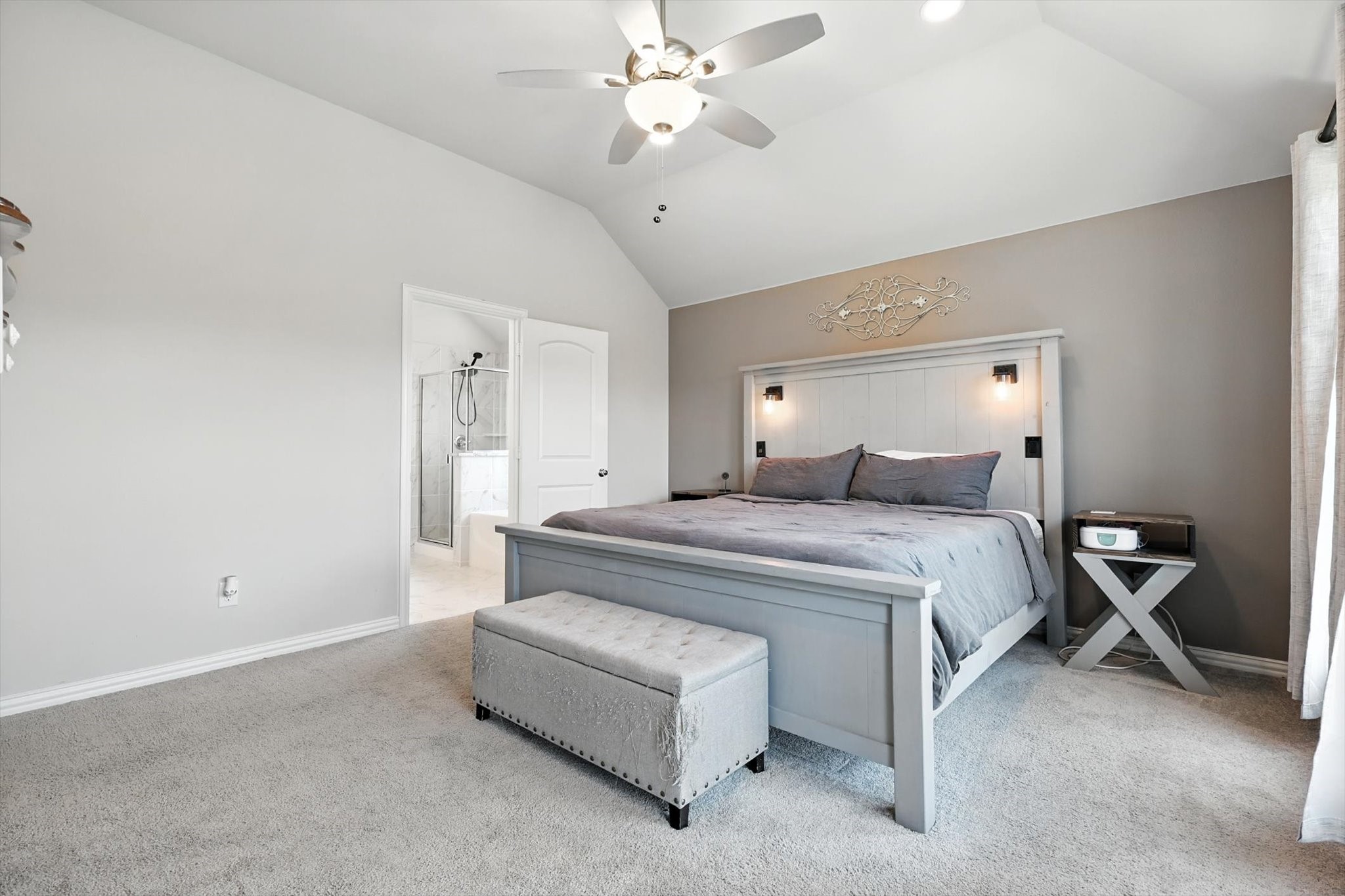 3325 Woodland