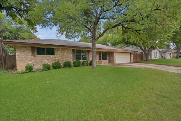 216 Shady Lake Drive