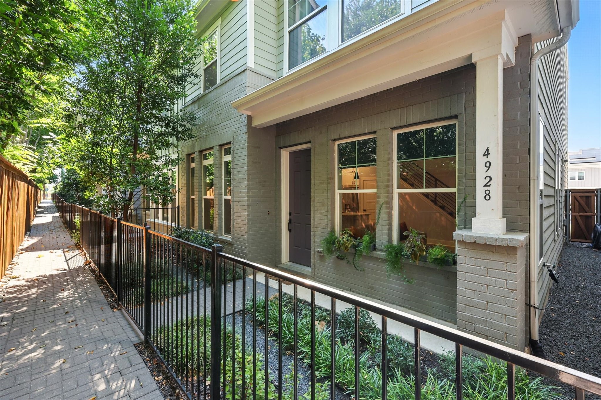 4928 Hidden Grove Drive