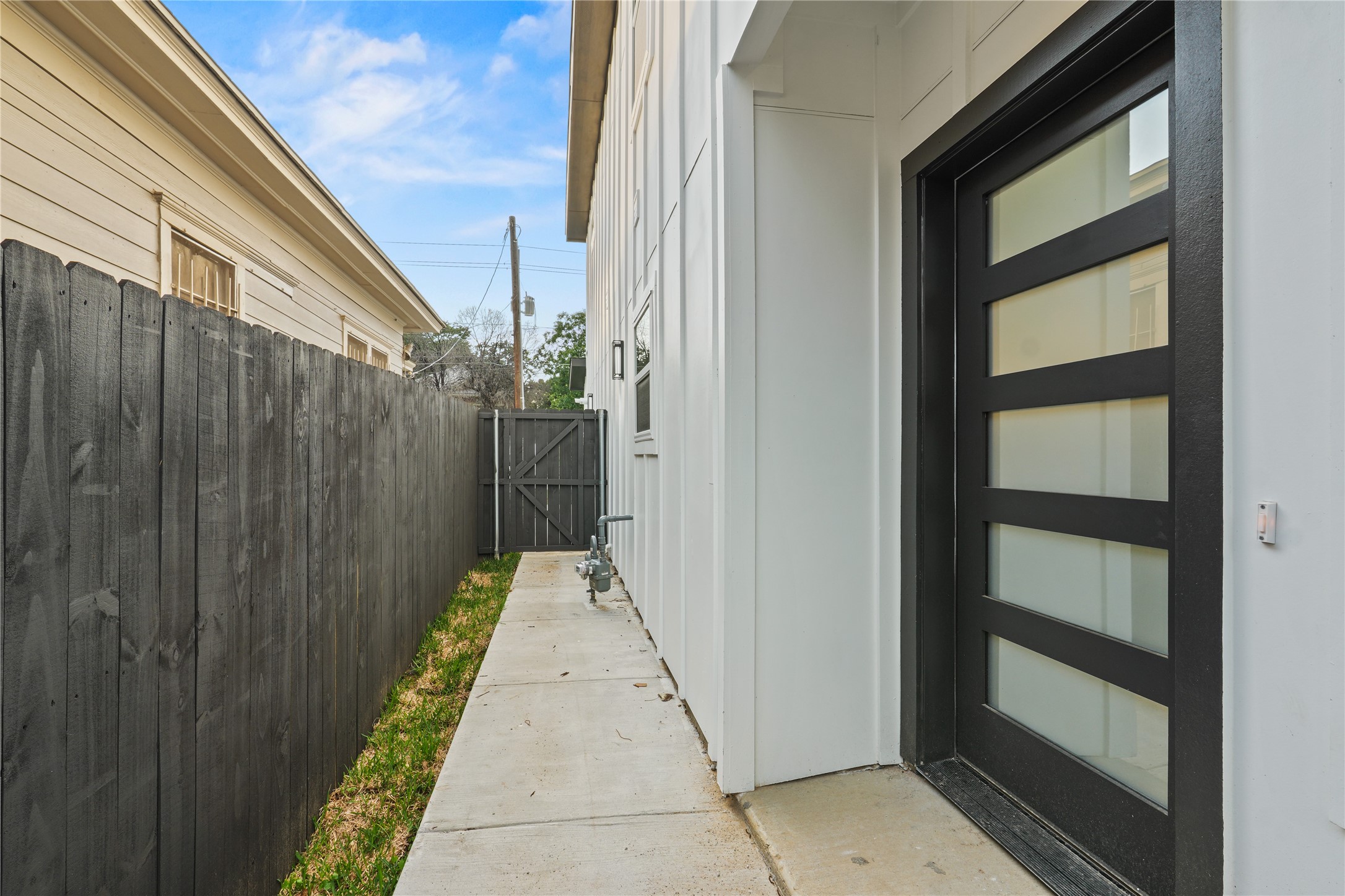 1310/ 1312 Coleman Avenue