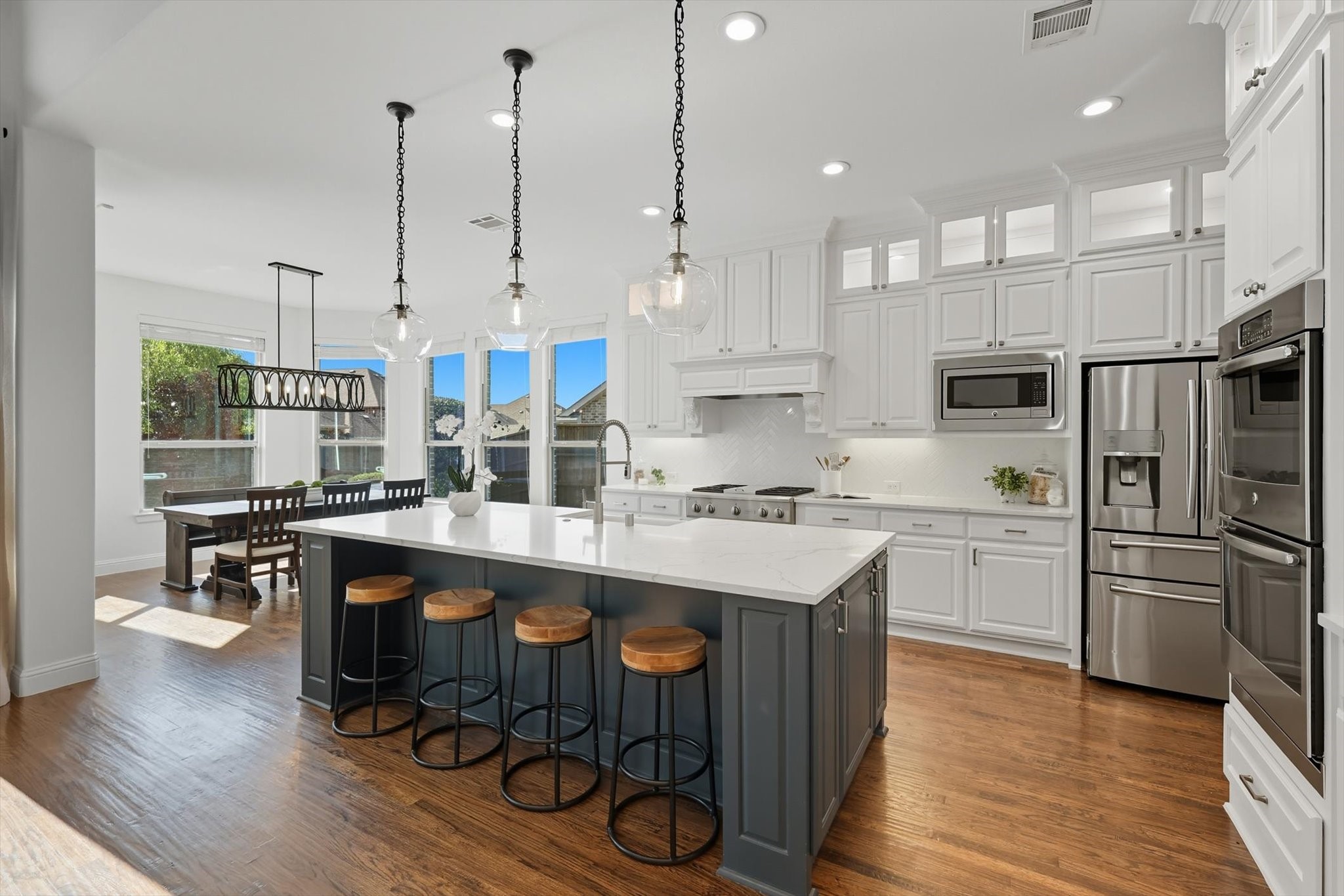 4676 Maverick Way