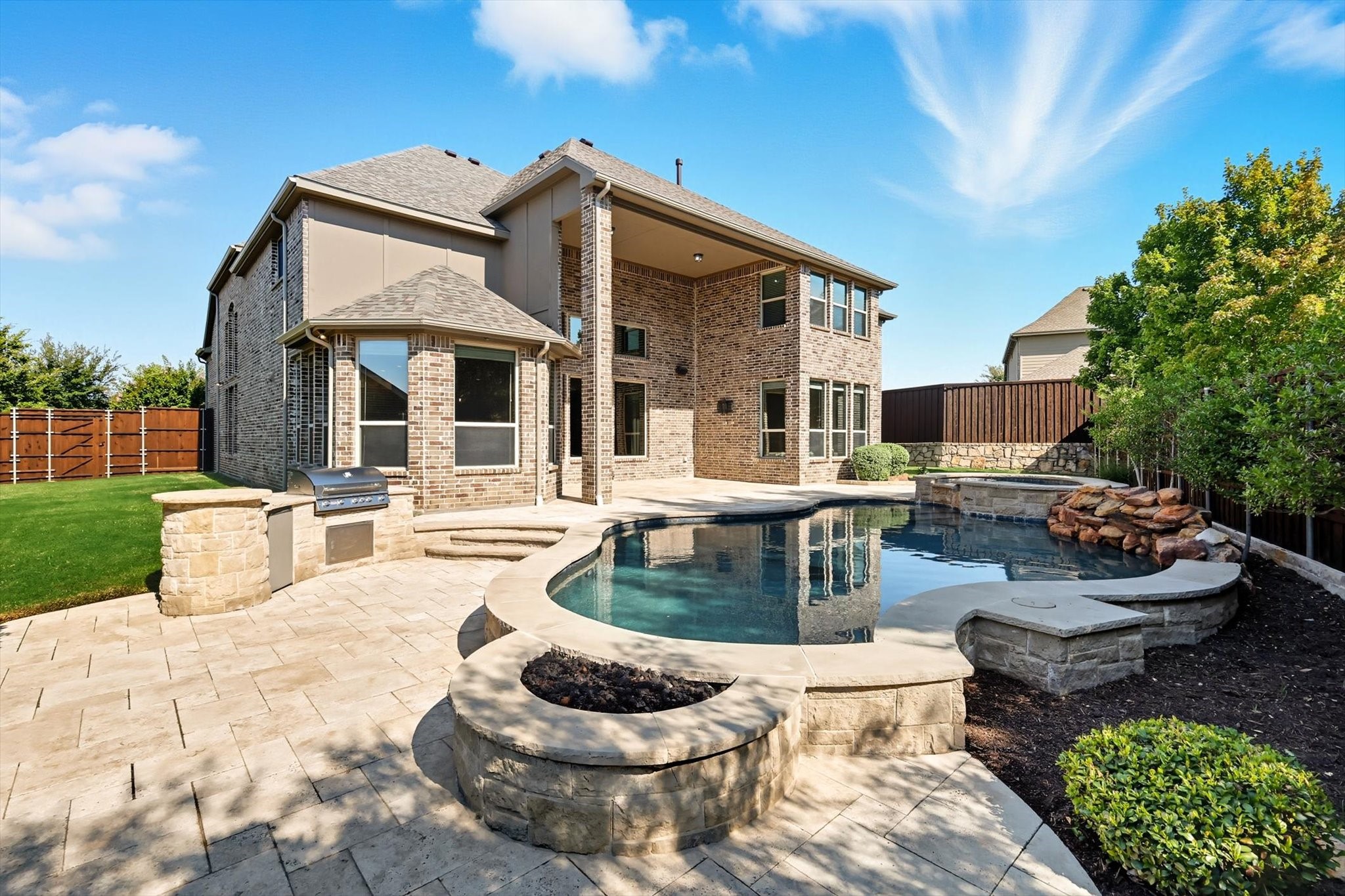 4676 Maverick Way