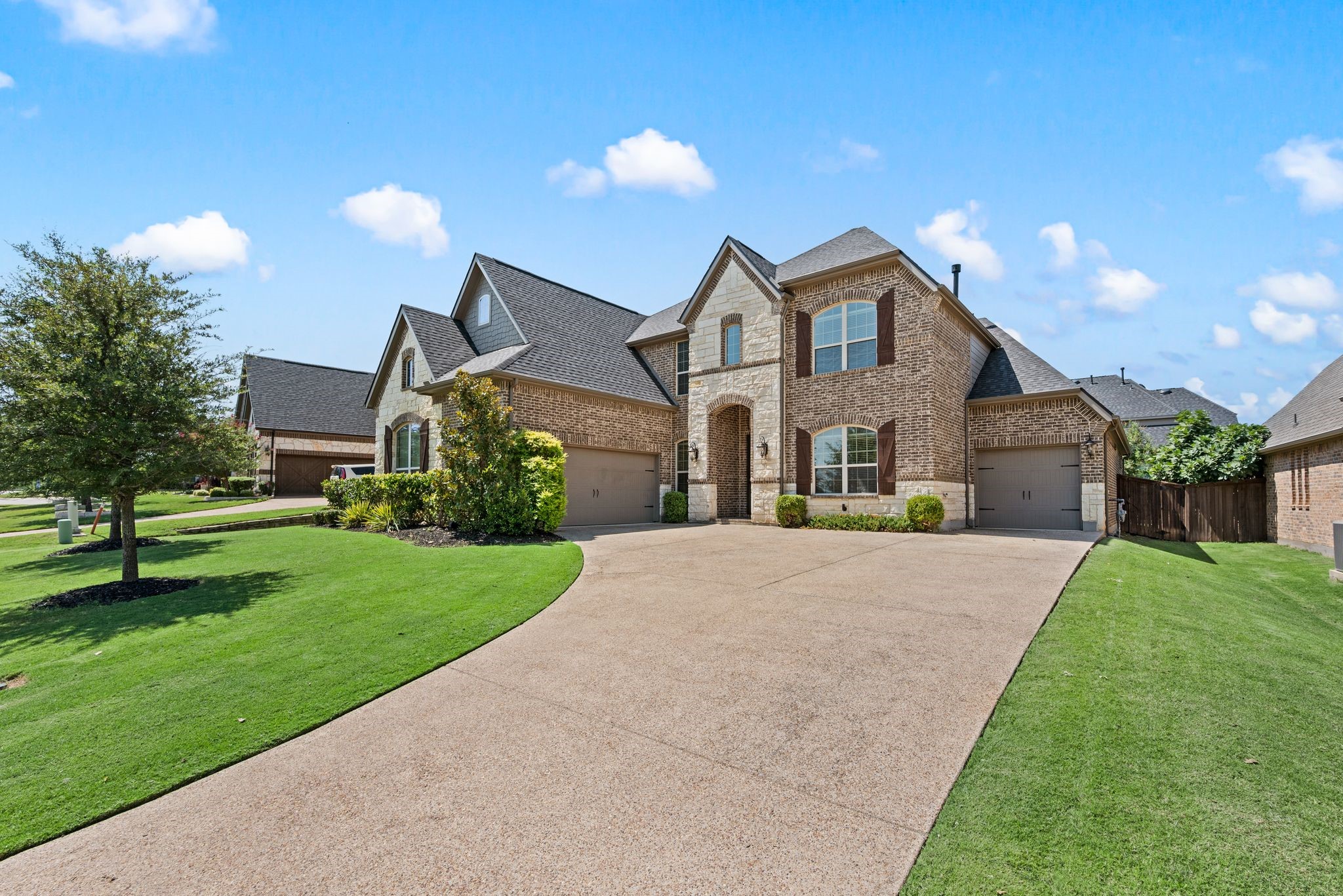2822 Balmoral Drive