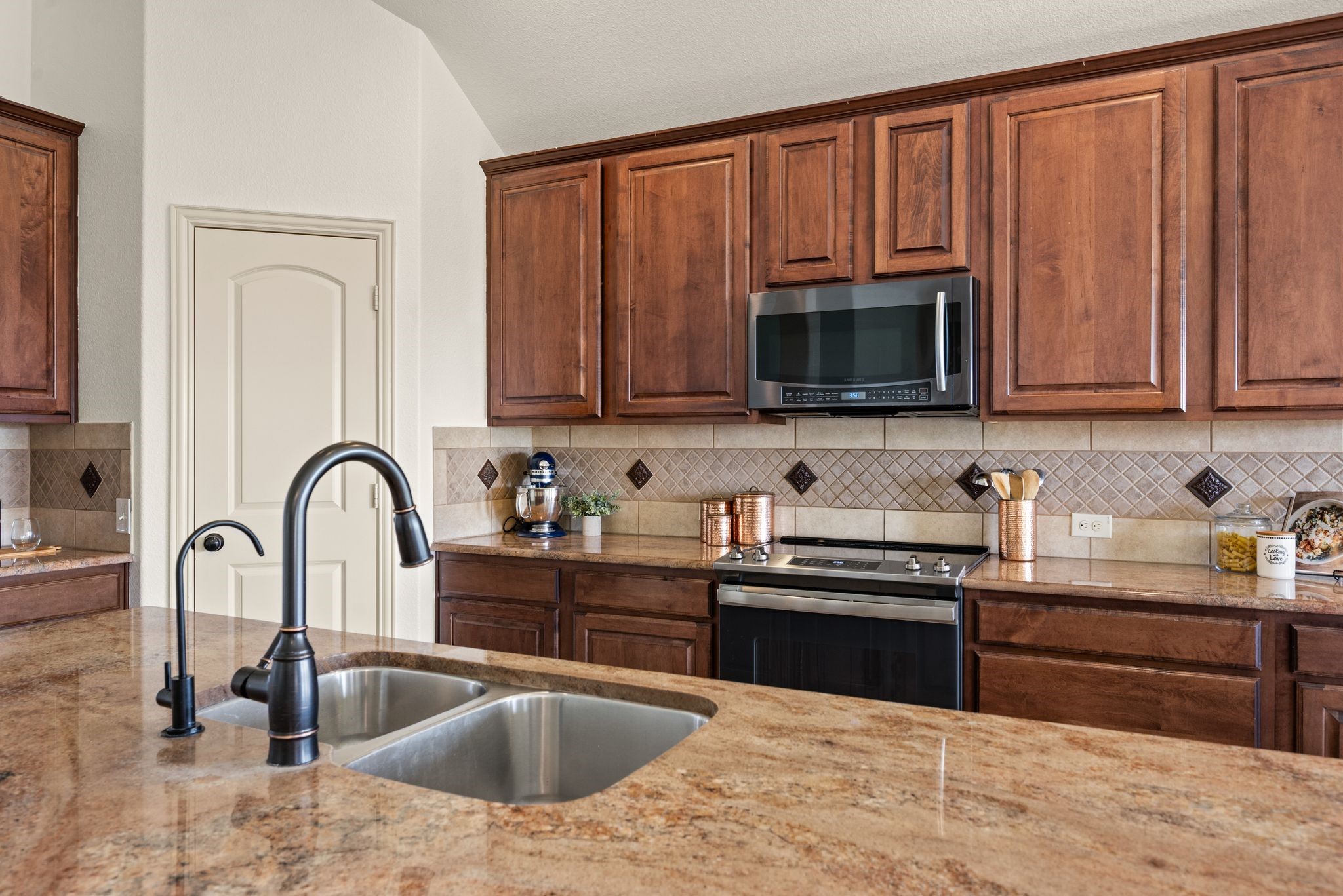 15125 Seventeen Lakes Boulevard