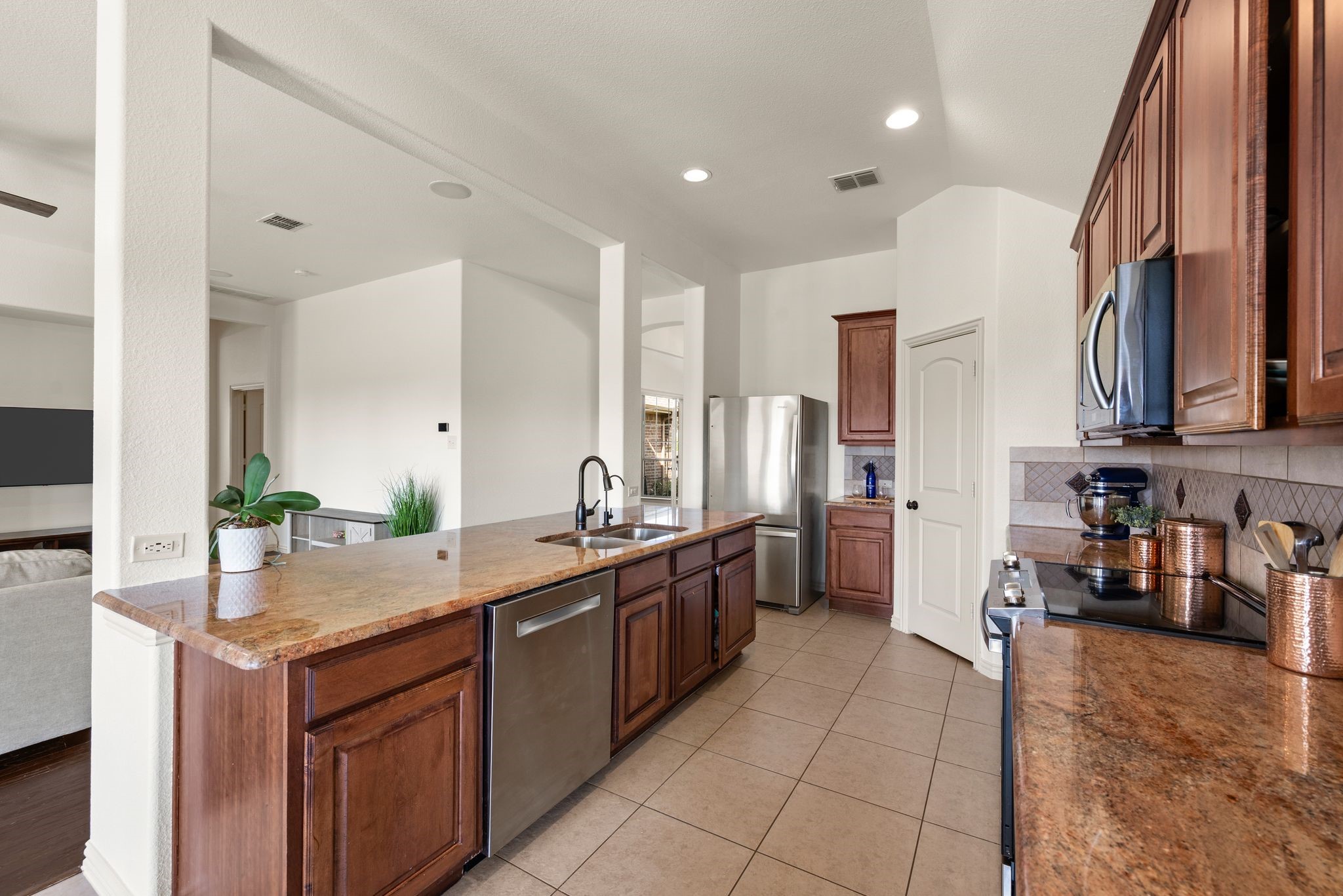 15125 Seventeen Lakes Boulevard