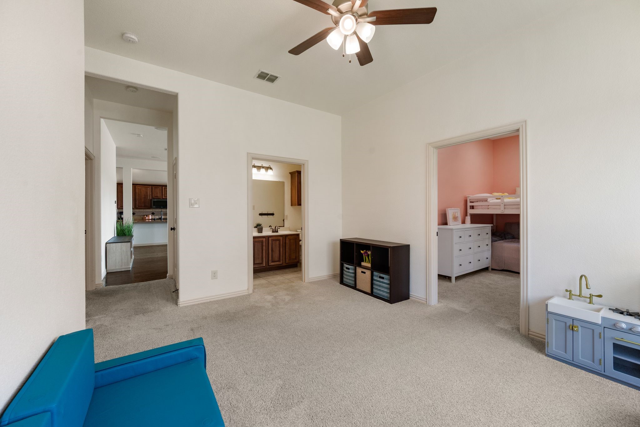 15125 Seventeen Lakes Boulevard