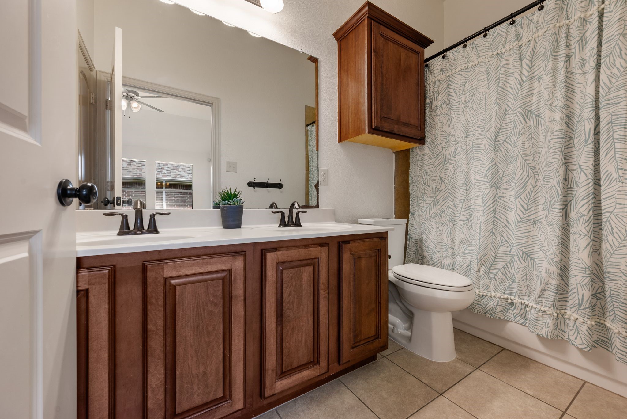 15125 Seventeen Lakes Boulevard