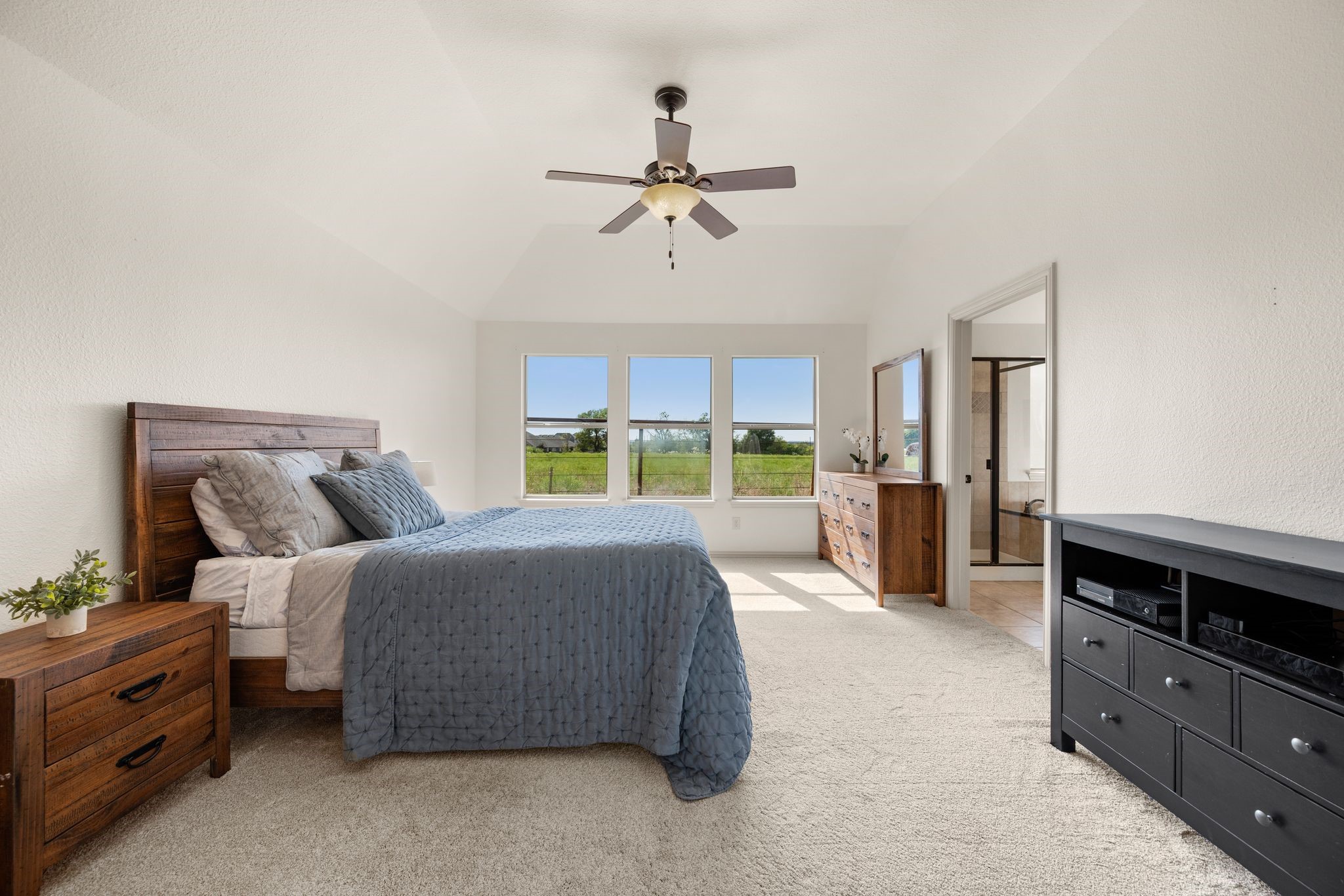 15125 Seventeen Lakes Boulevard