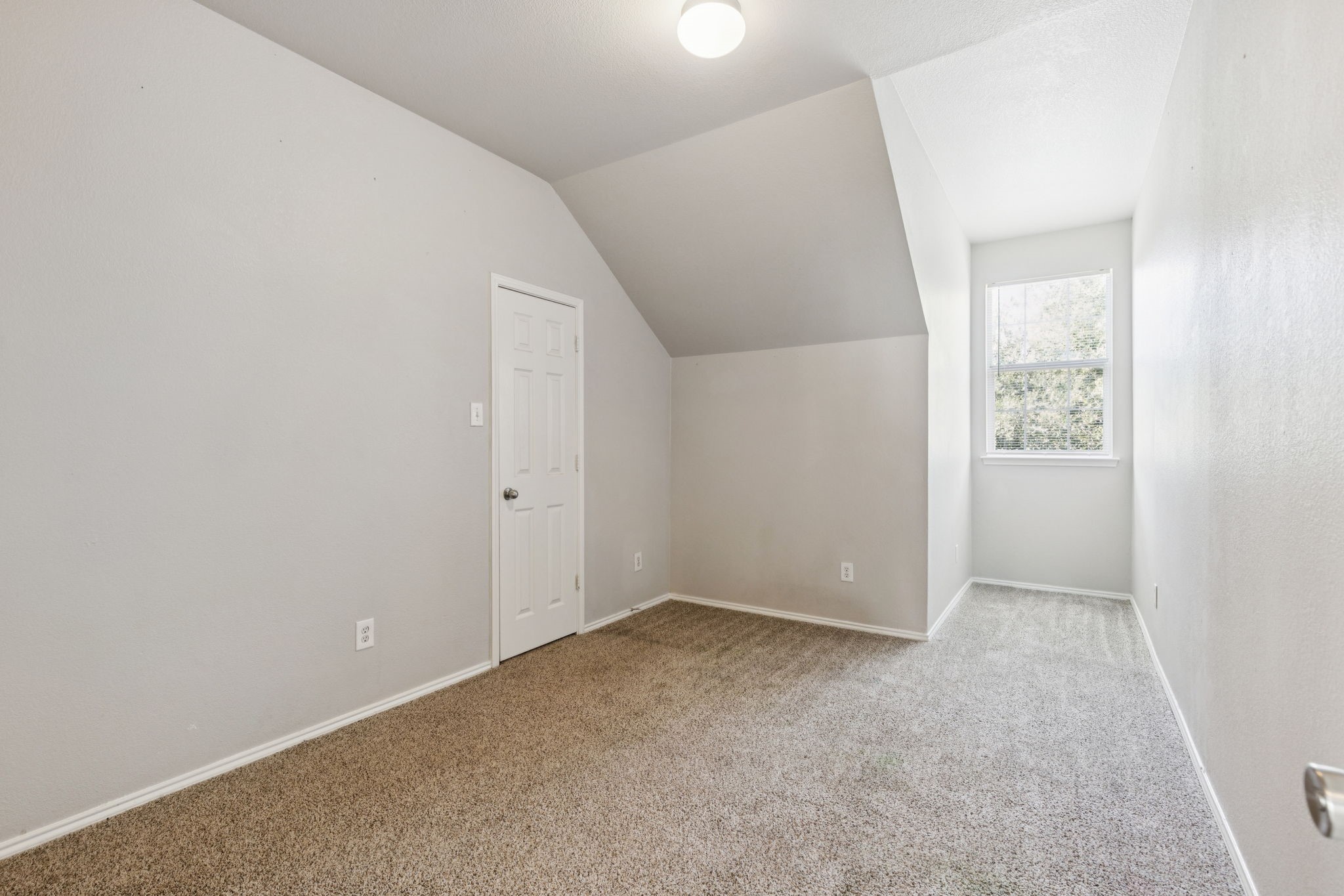 1816 Murphy Court