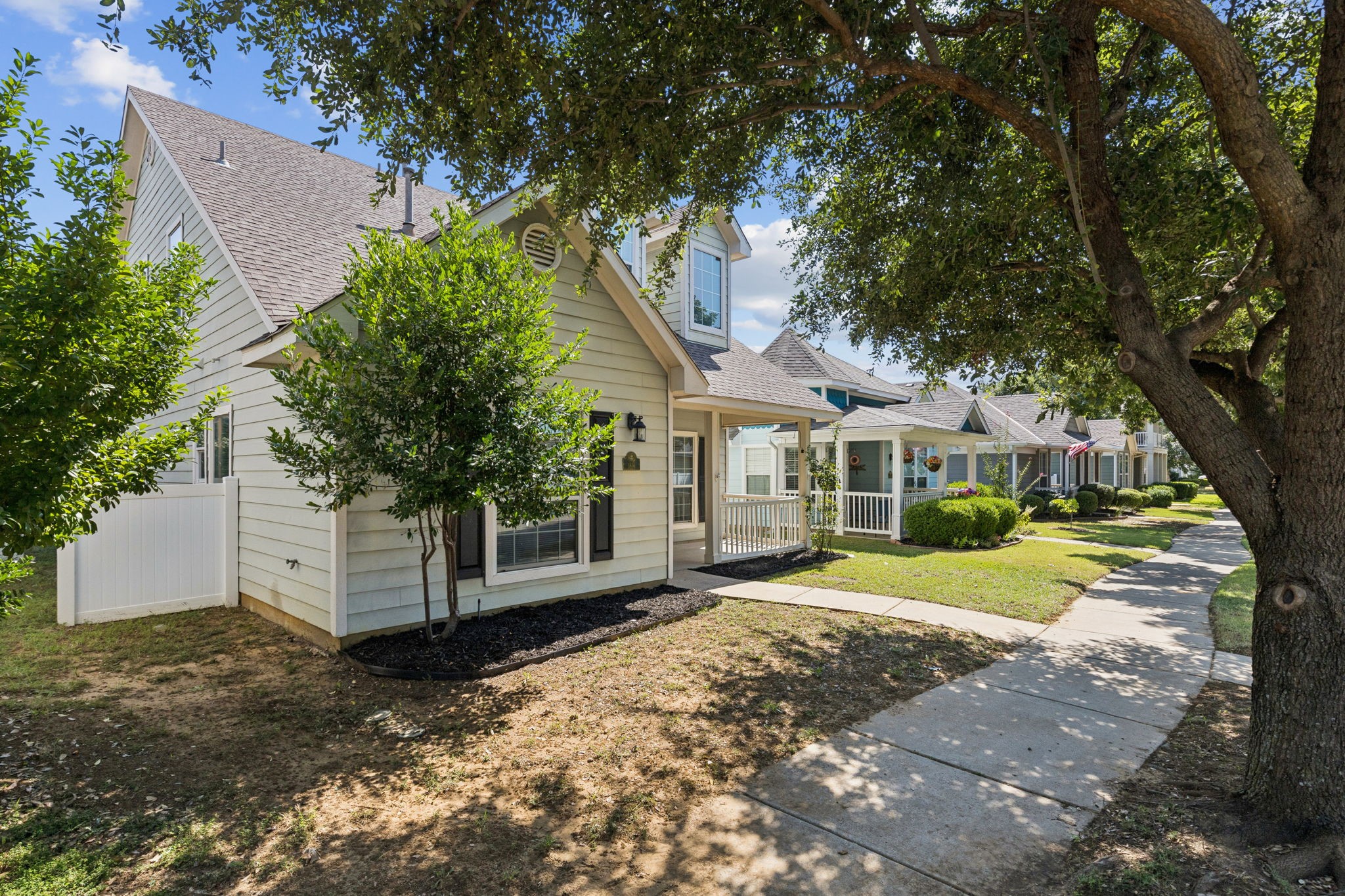 1816 Murphy Court
