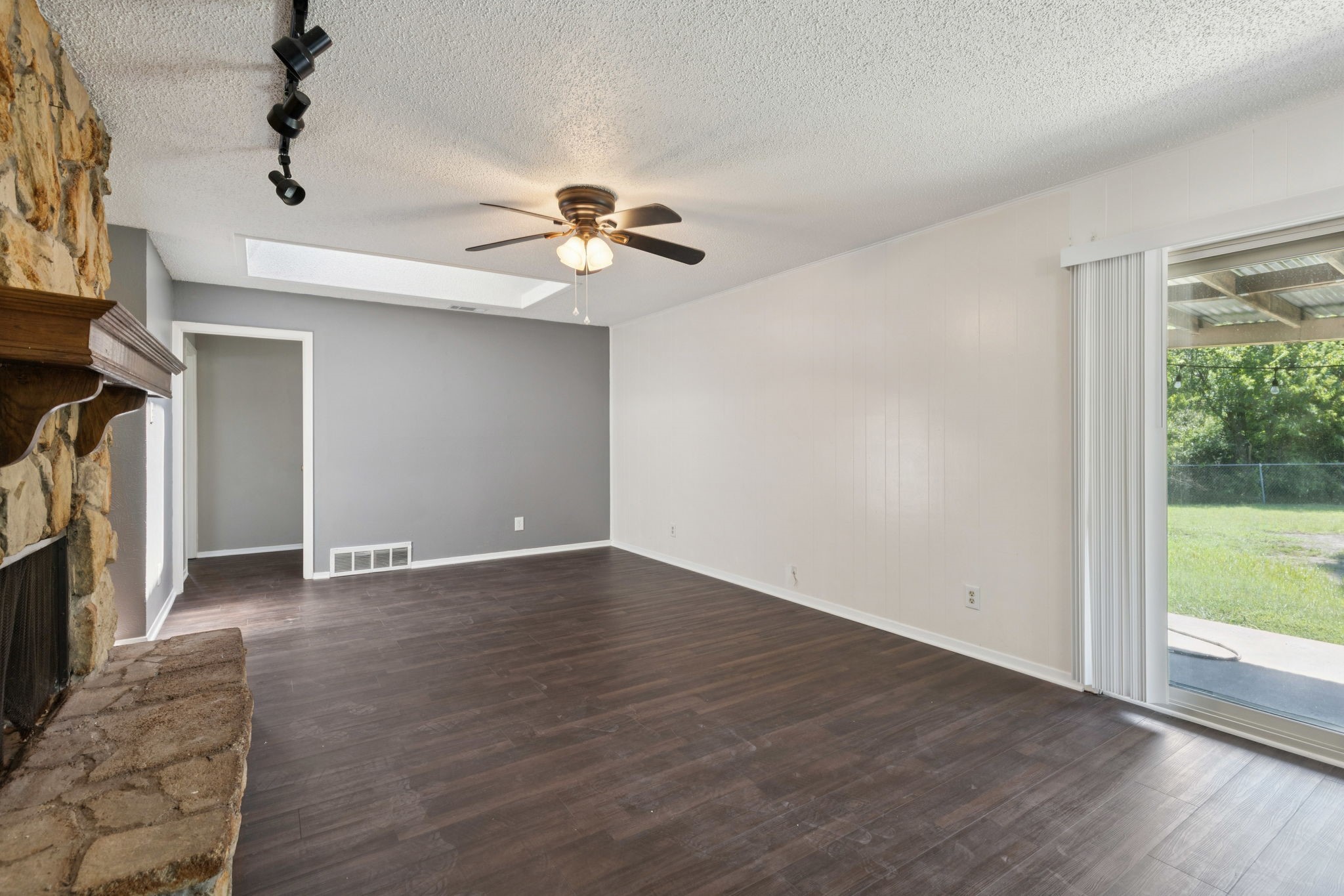 2124 Stonehenge Drive