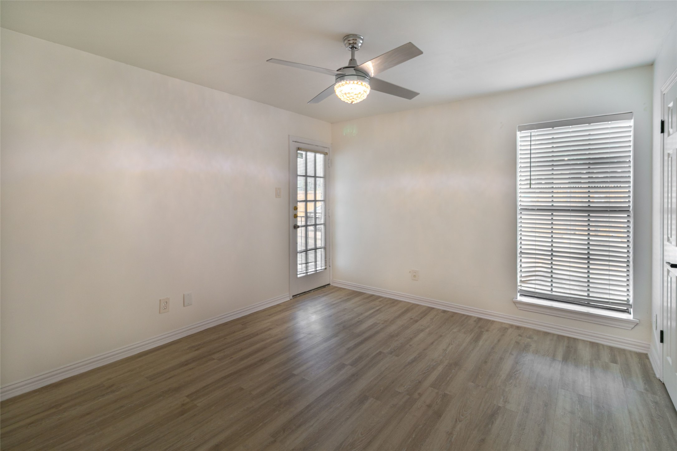 9520 Royal Lane 110